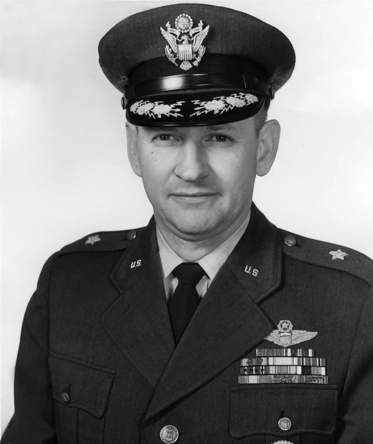 Porträt von Frank B. James (1912–2004) – Gedenkseite