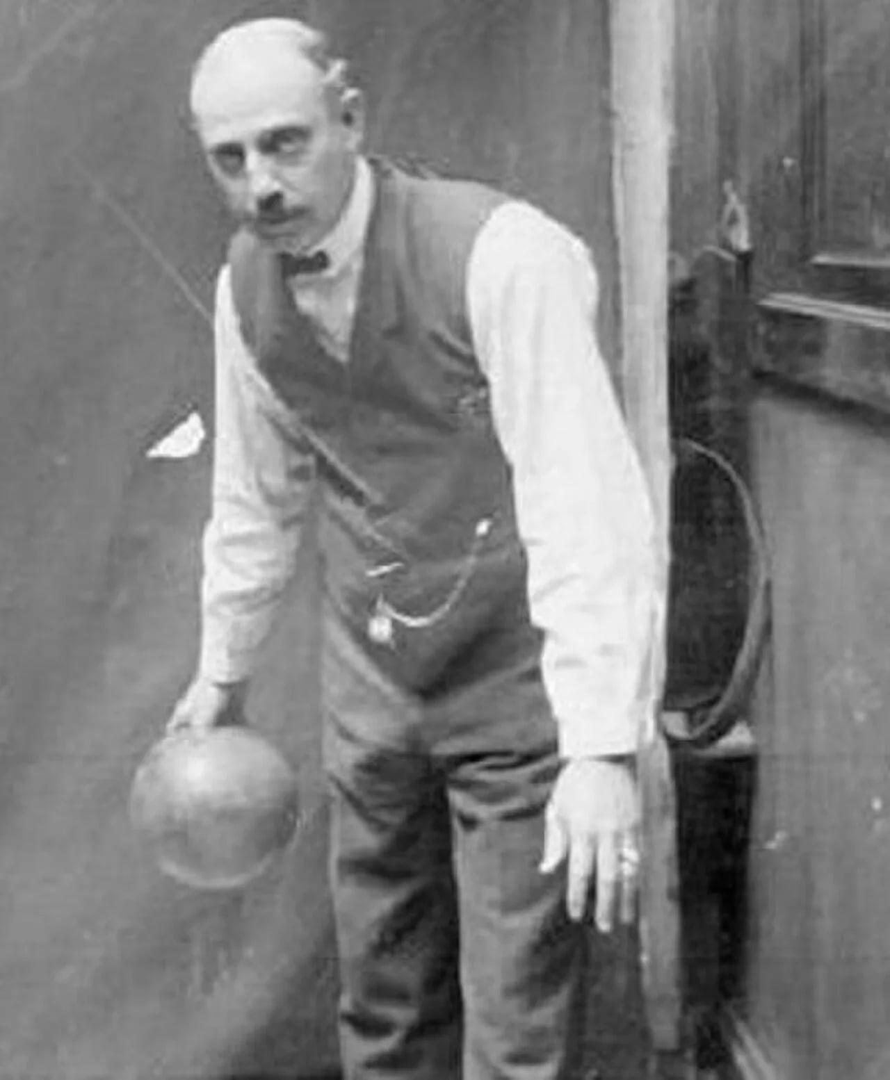 Portrait of Frank Brill (1864–1944) – memorial page