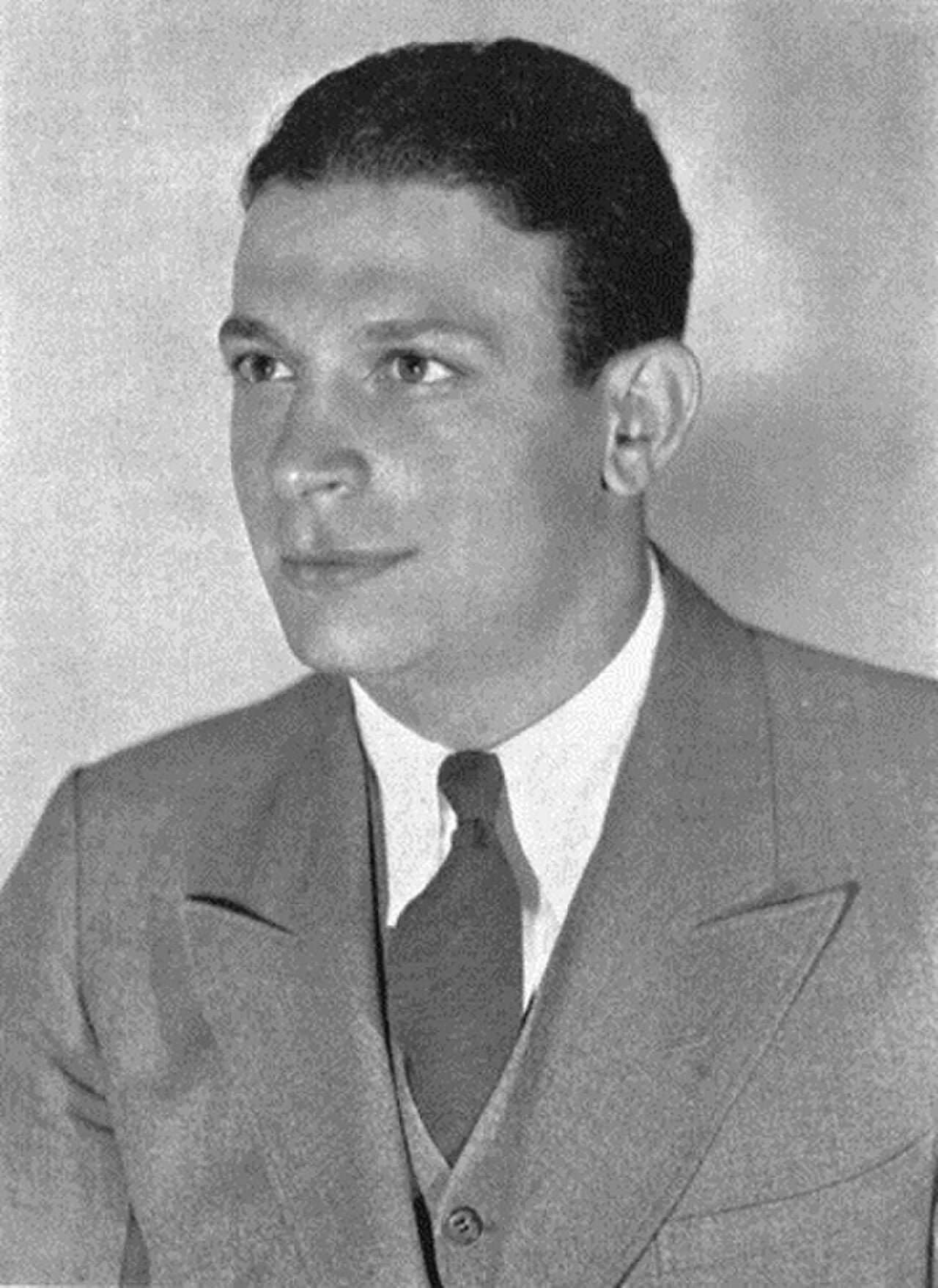 Portrait of Frank Carideo (1908–1992) – memorial page