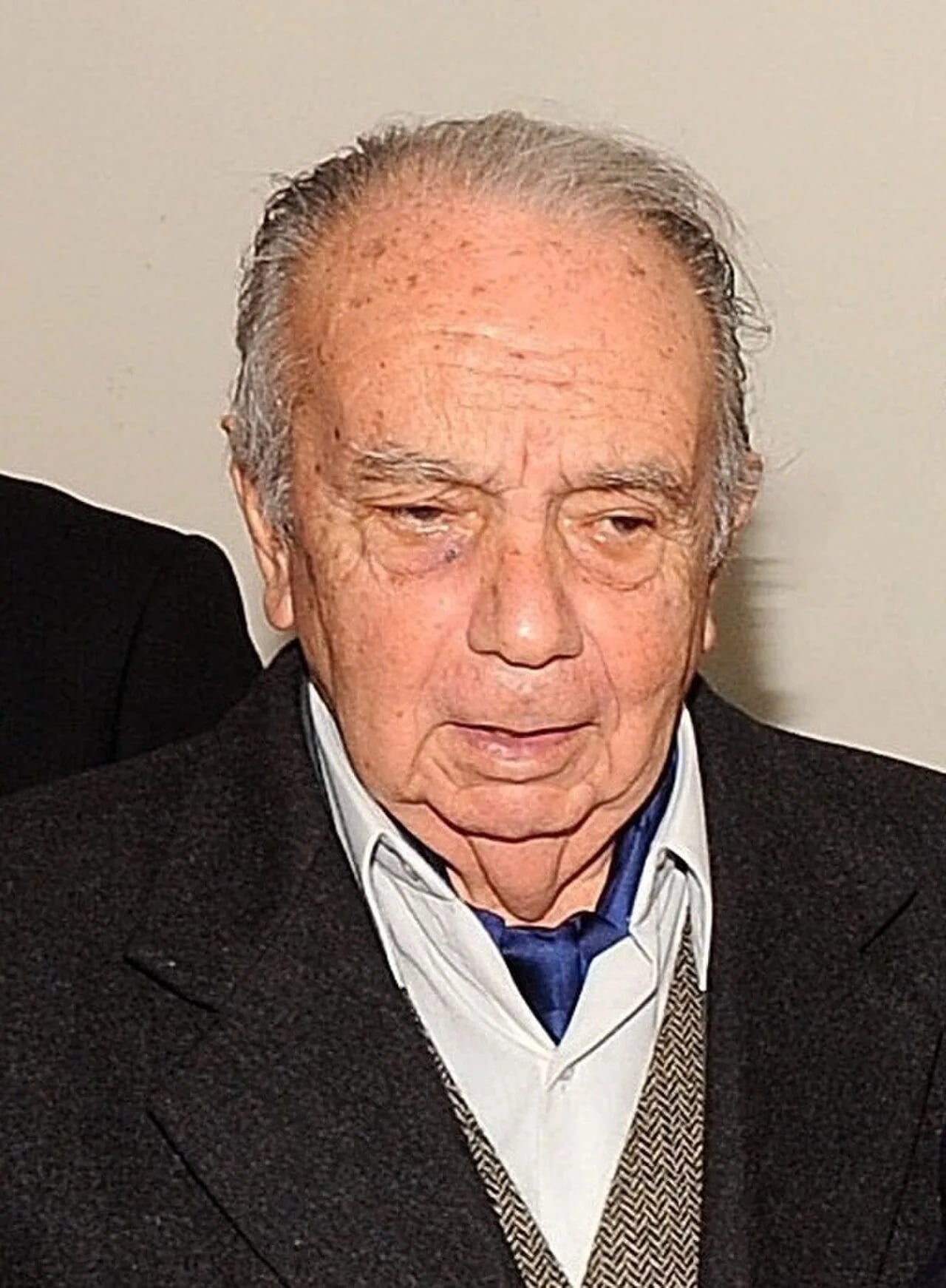 Portrait of Pablo Macera (1929–2020) – memorial page