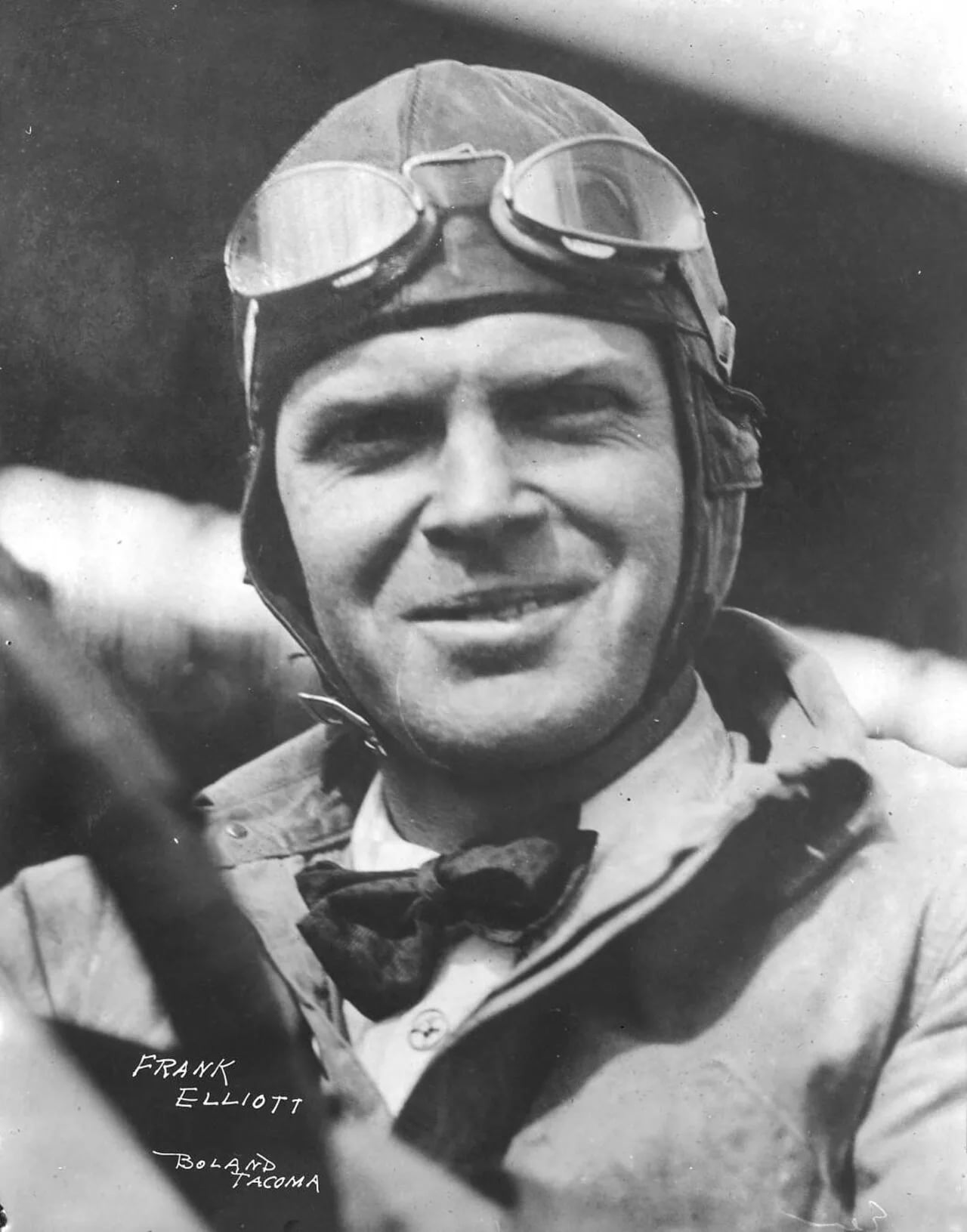 Portrait of Frank Elliott (1891–1957) – memorial page