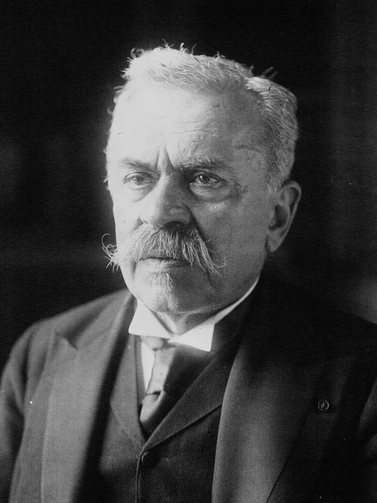 Portrait of Nikolaos Kalogeropoulos (1851–1927) – memorial page