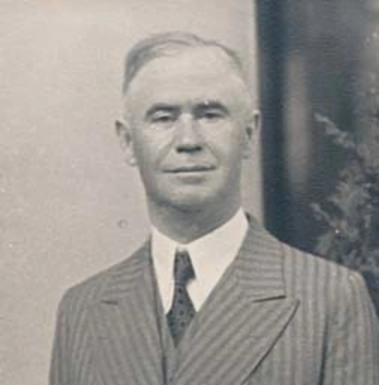 Portrait of Frank Joseph Hughes (1883–1967) – memorial page
