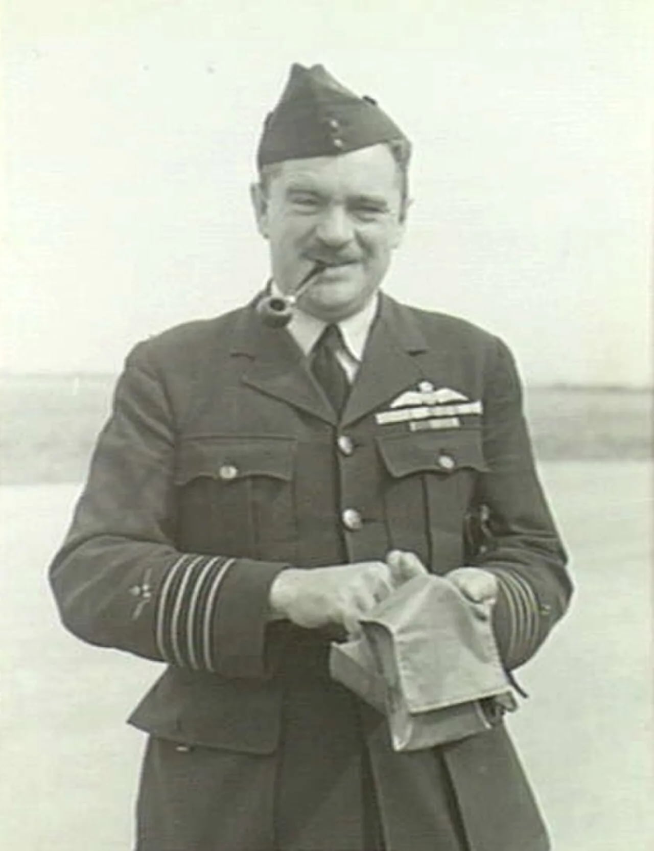 Porträt von Frank Lukis (1896–1966) – Gedenkseite