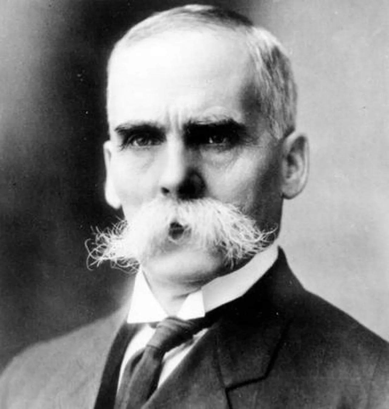 Portrait of Frank Oliver (1853–1933) – memorial page