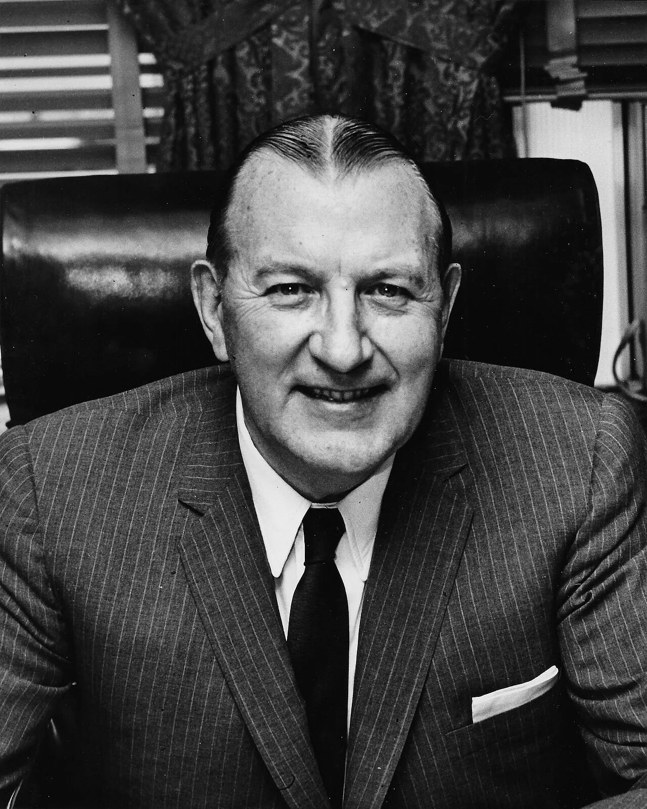 Portrait of Frank S. Farley (1901–1977) – memorial page