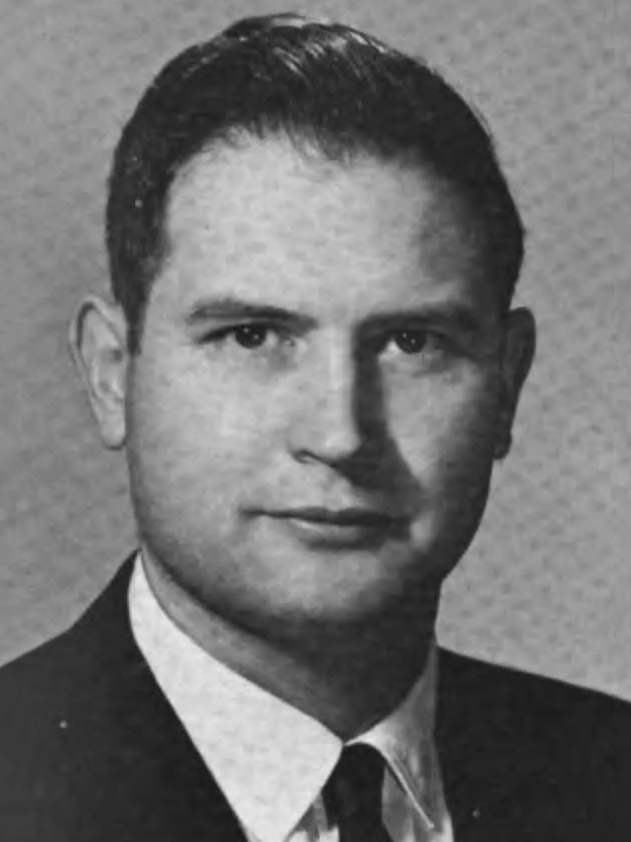 Portrait of Frank S. Petersen (1922–2011) – memorial page