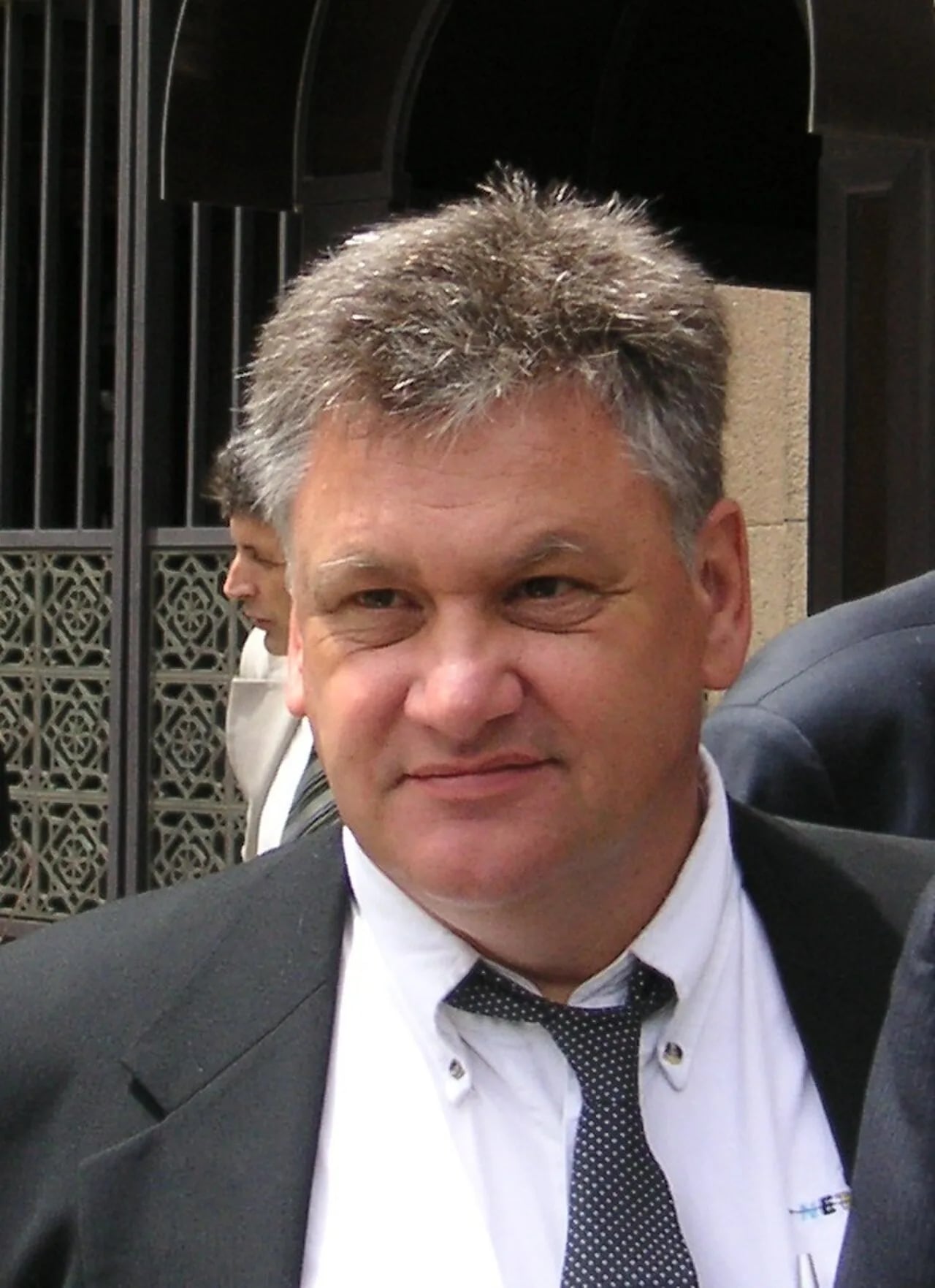 Porträt von Fred Baker (1952–2025) – Gedenkseite