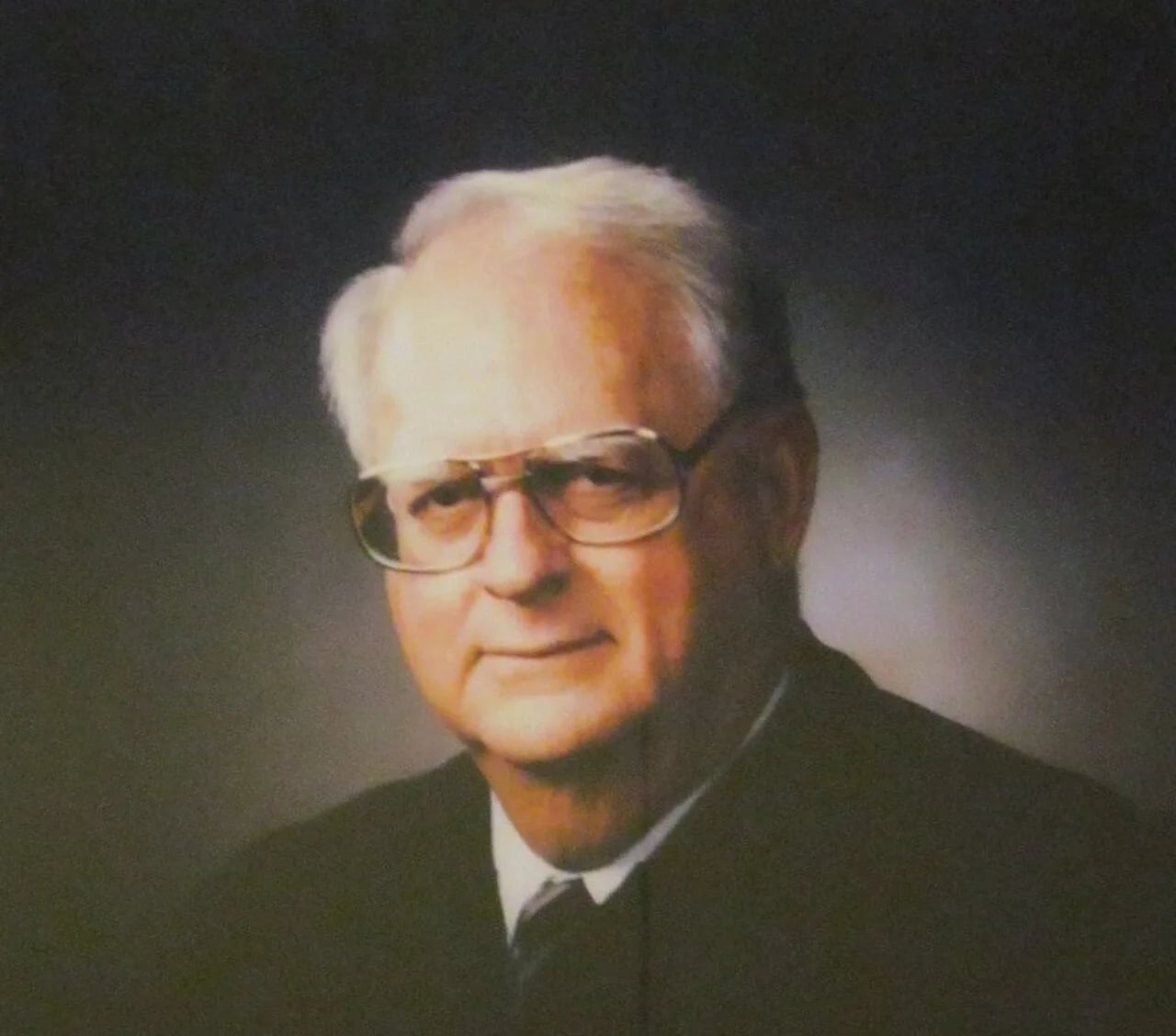 Portrait of Fred James Cassibry (1918–1996) – memorial page