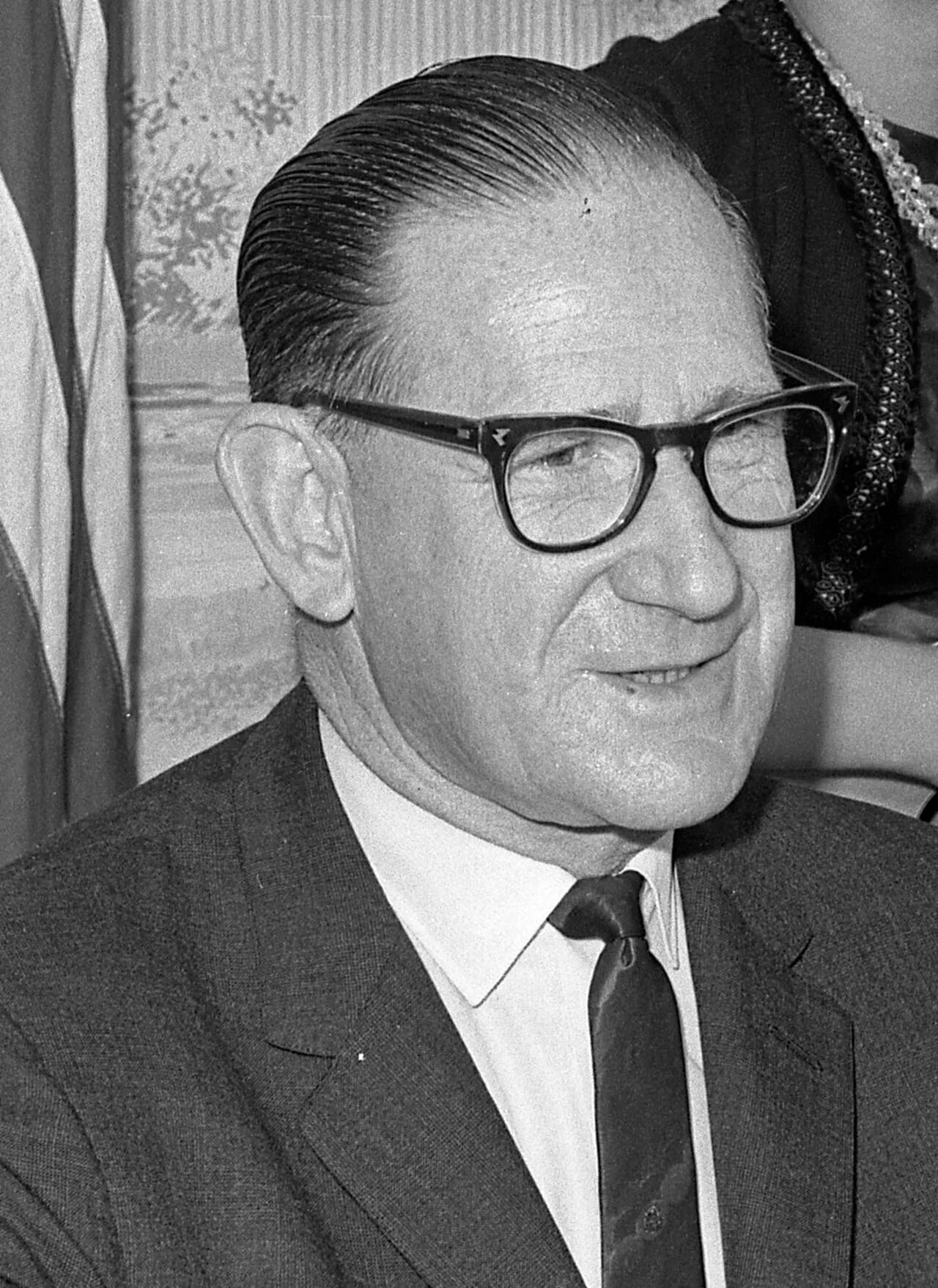 Portrait of Fred Schwarz (1913–2009) – memorial page