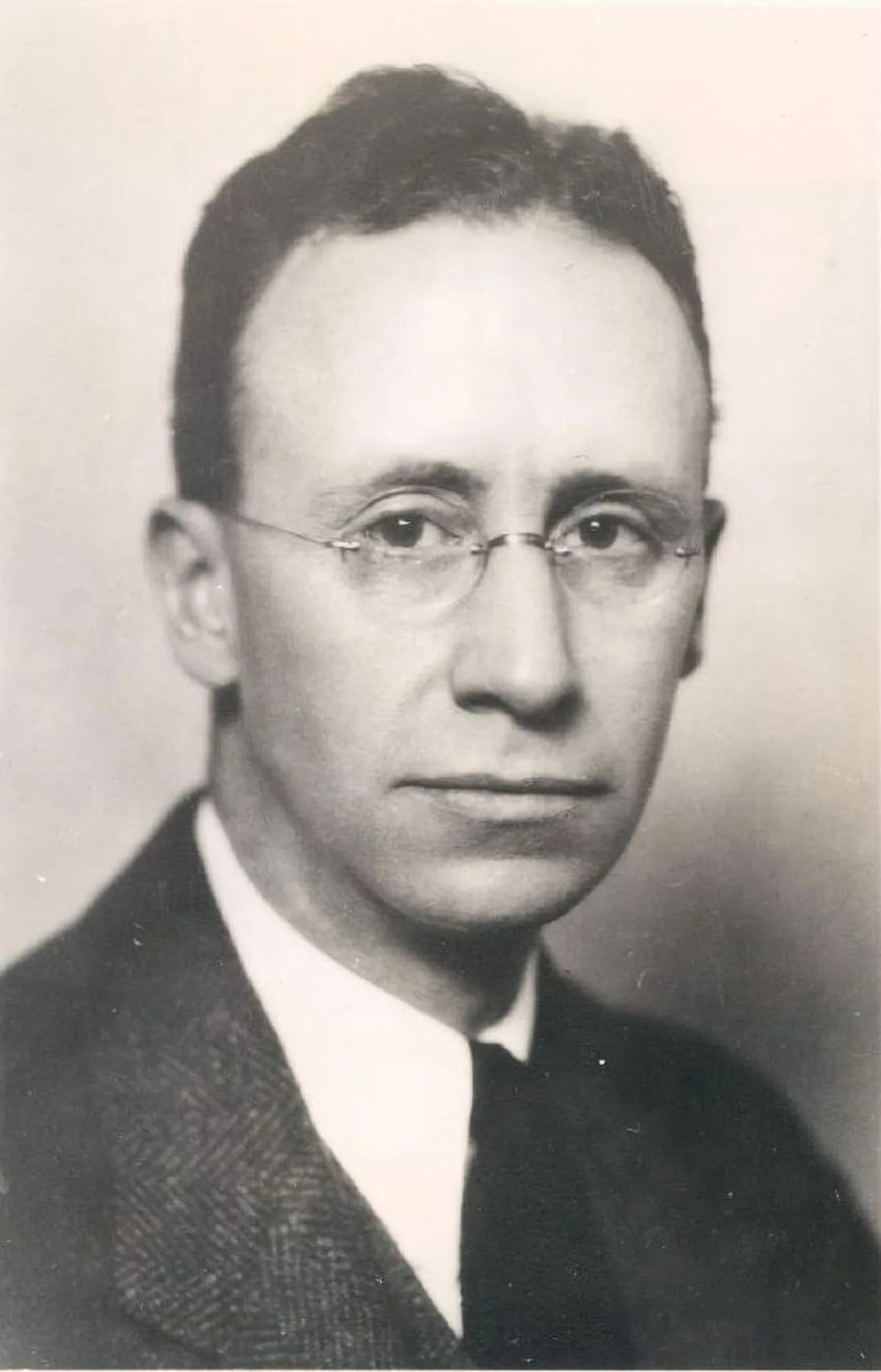 Portrait of Frederick Lewis Allen (1890–1954) – memorial page
