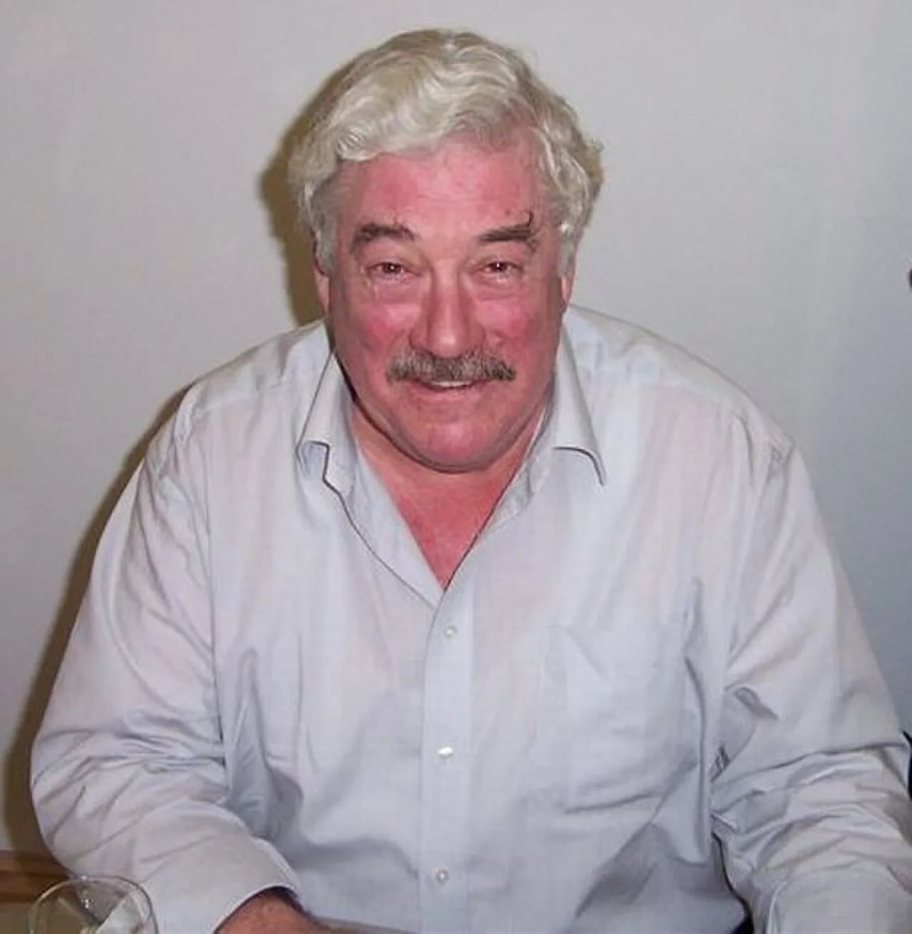Portrait of Gareth Thomas (1945–2016) – memorial page