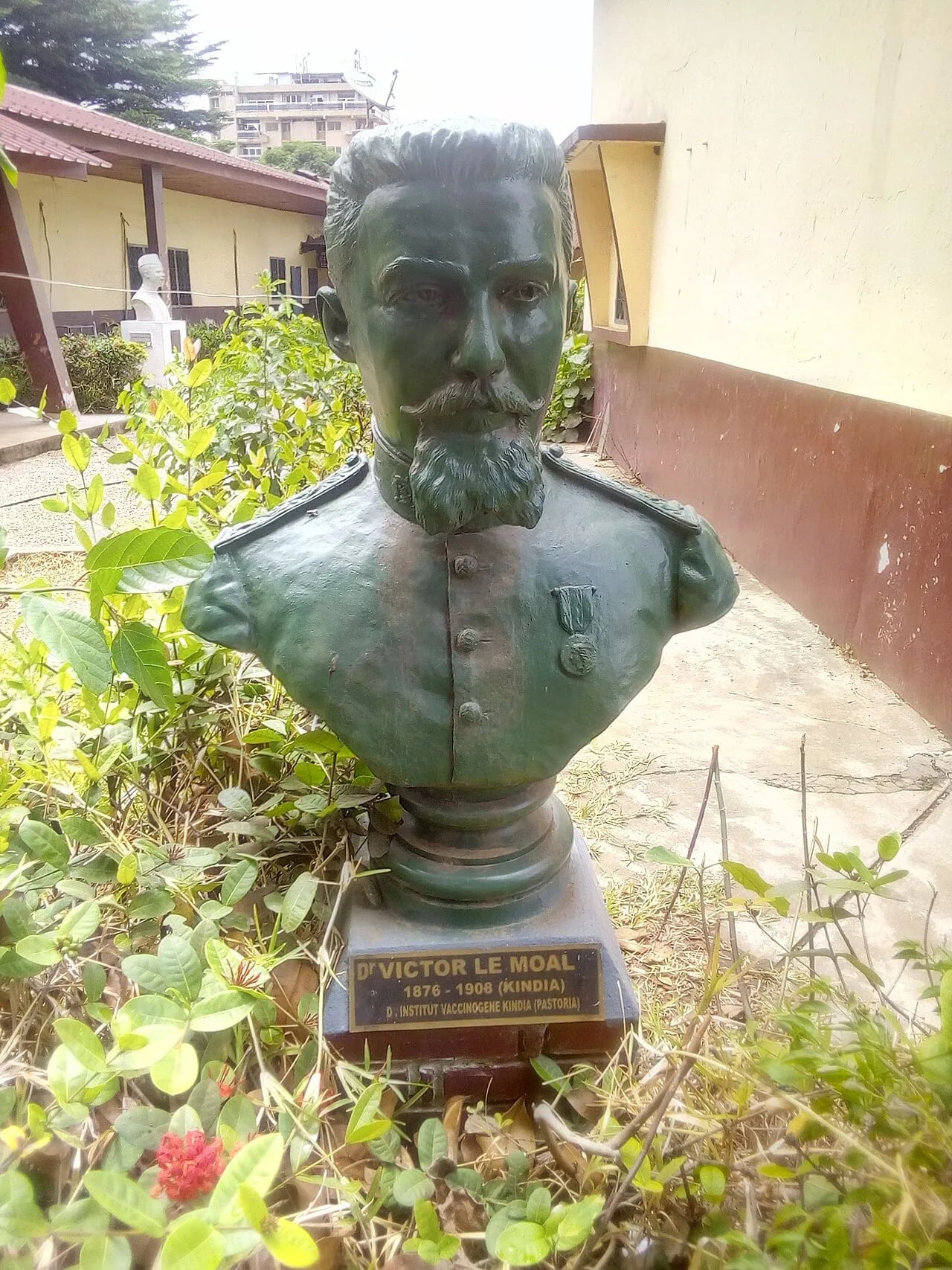 Portrait of Victor Le Moal (1876–1908) – memorial page