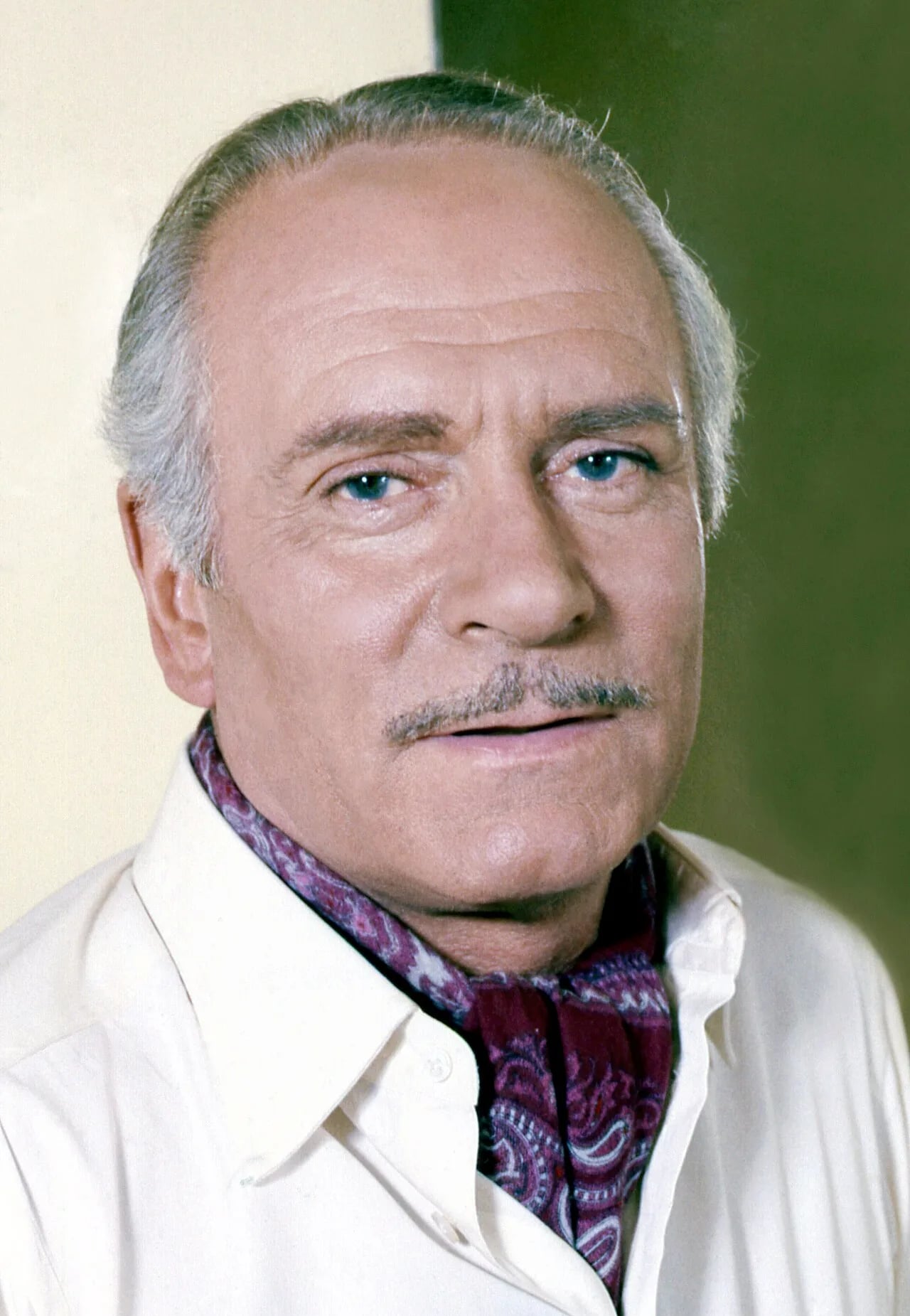 Porträt von Laurence Olivier (1907–1989) – Gedenkseite