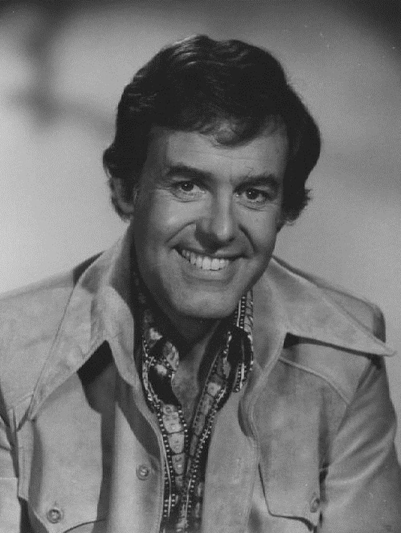 Portrait of Geoff Edwards (1931–2014) – memorial page