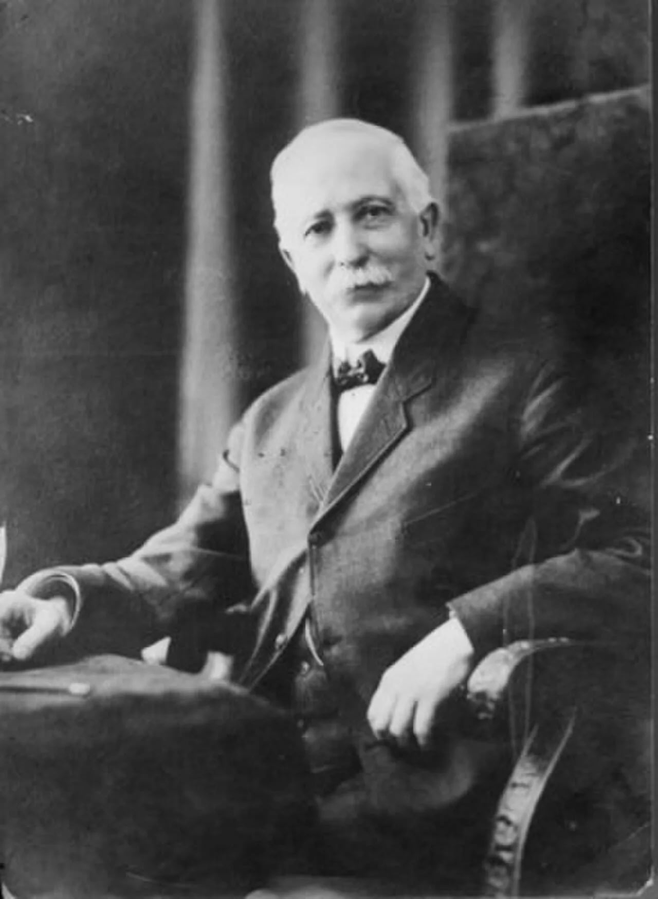 Portrait of George C. Chase (1844–1919) – memorial page