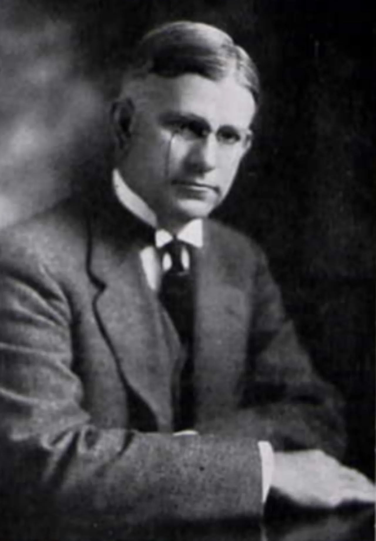Porträt von George H. Denny (1870–1955) – Gedenkseite