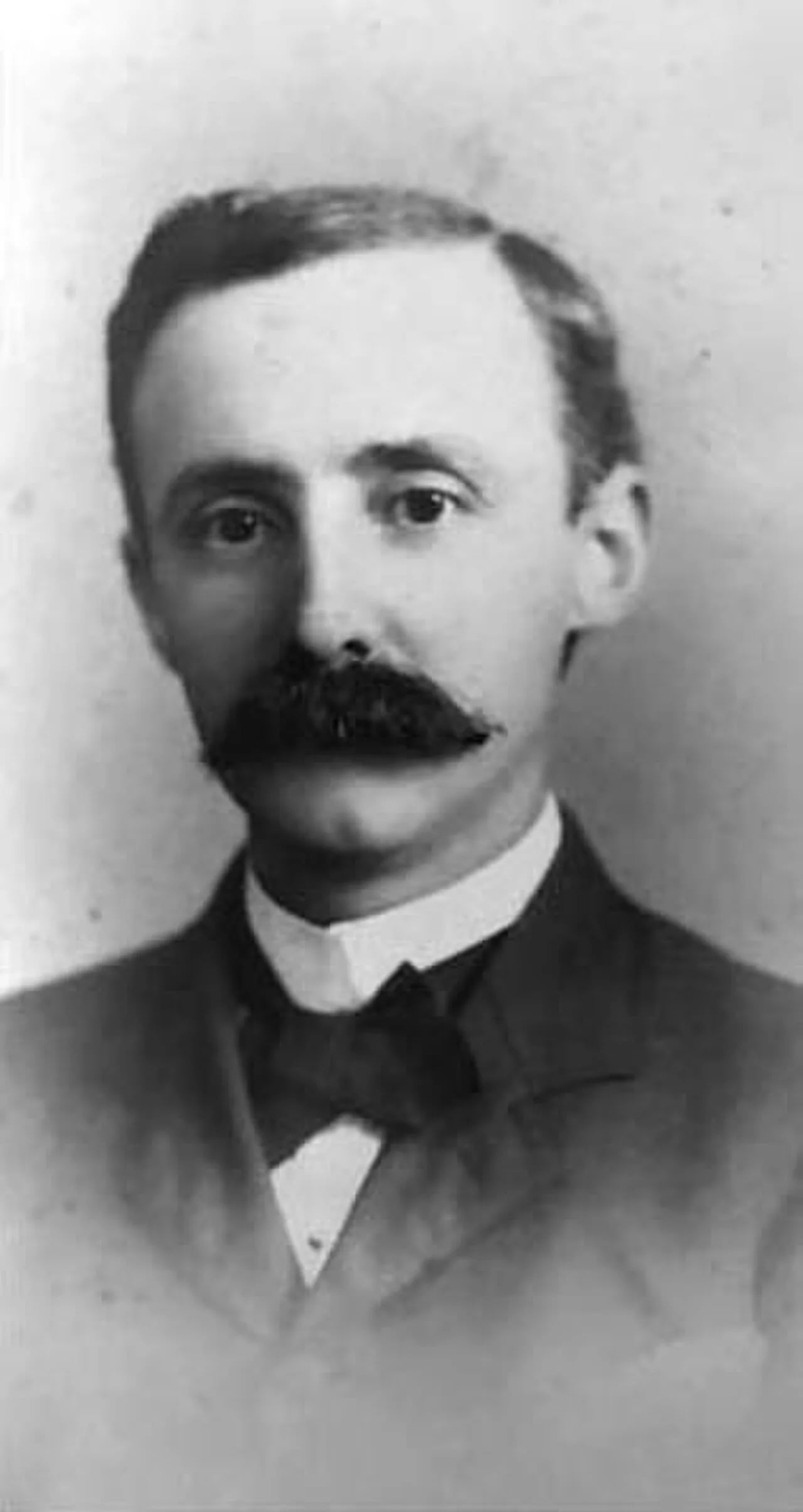 Portrait of George H. Large (1850–1939) – memorial page