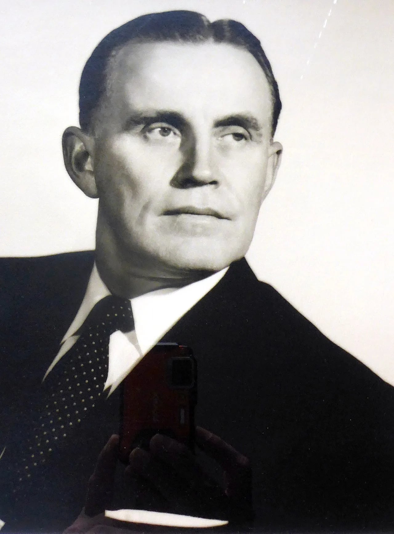 Porträt von George Lynn Cross (1905–1998) – Gedenkseite