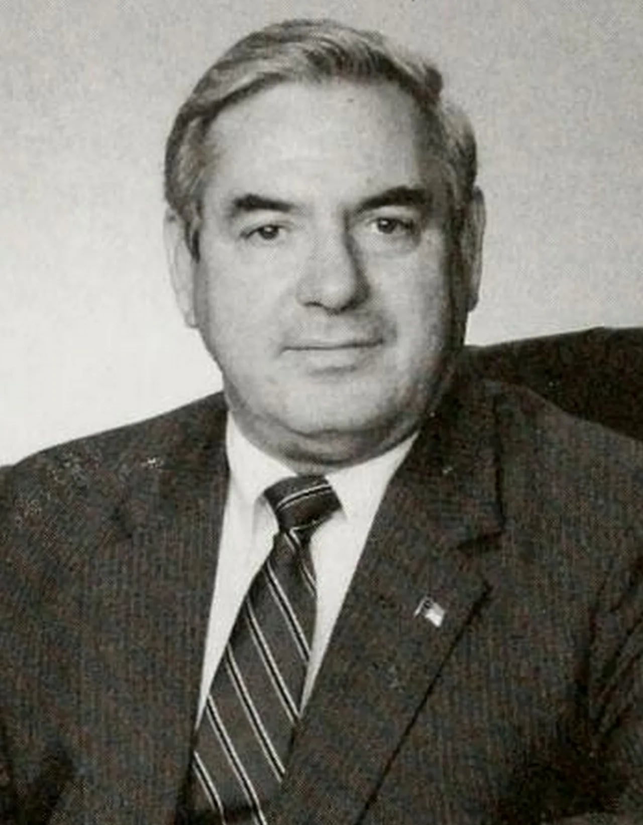 Porträt von George M. Holmes (1929–2009) – Gedenkseite