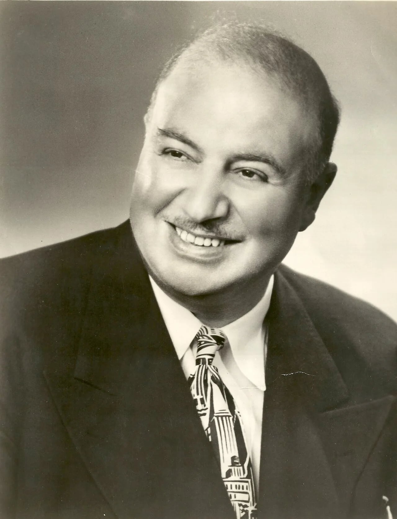 Portrait of George Mardikian (1903–1977) – memorial page
