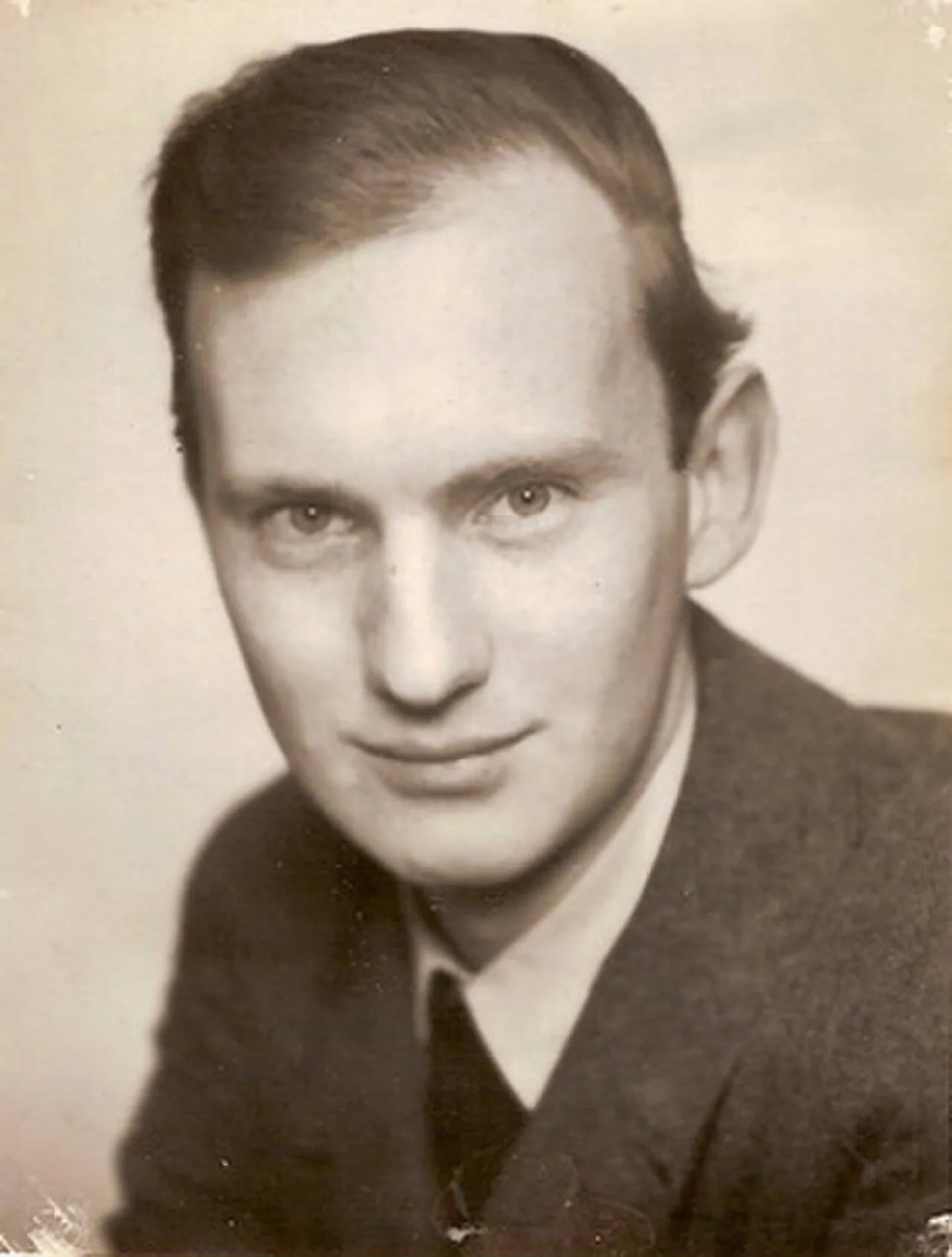Portrait of Jan Agrell (1918–2005) – memorial page