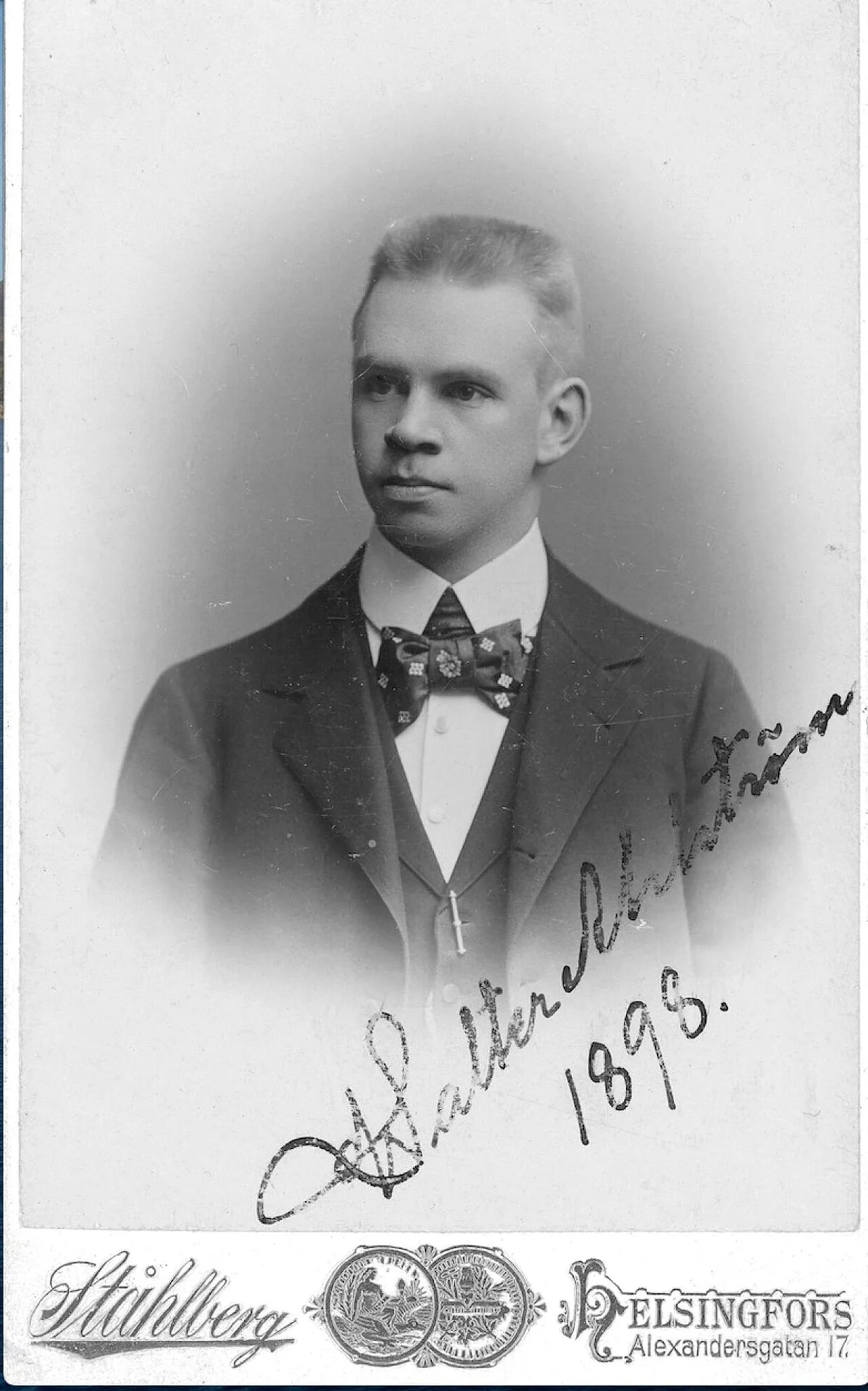 Portrait of Walter Ahlström (1875–1931) – memorial page