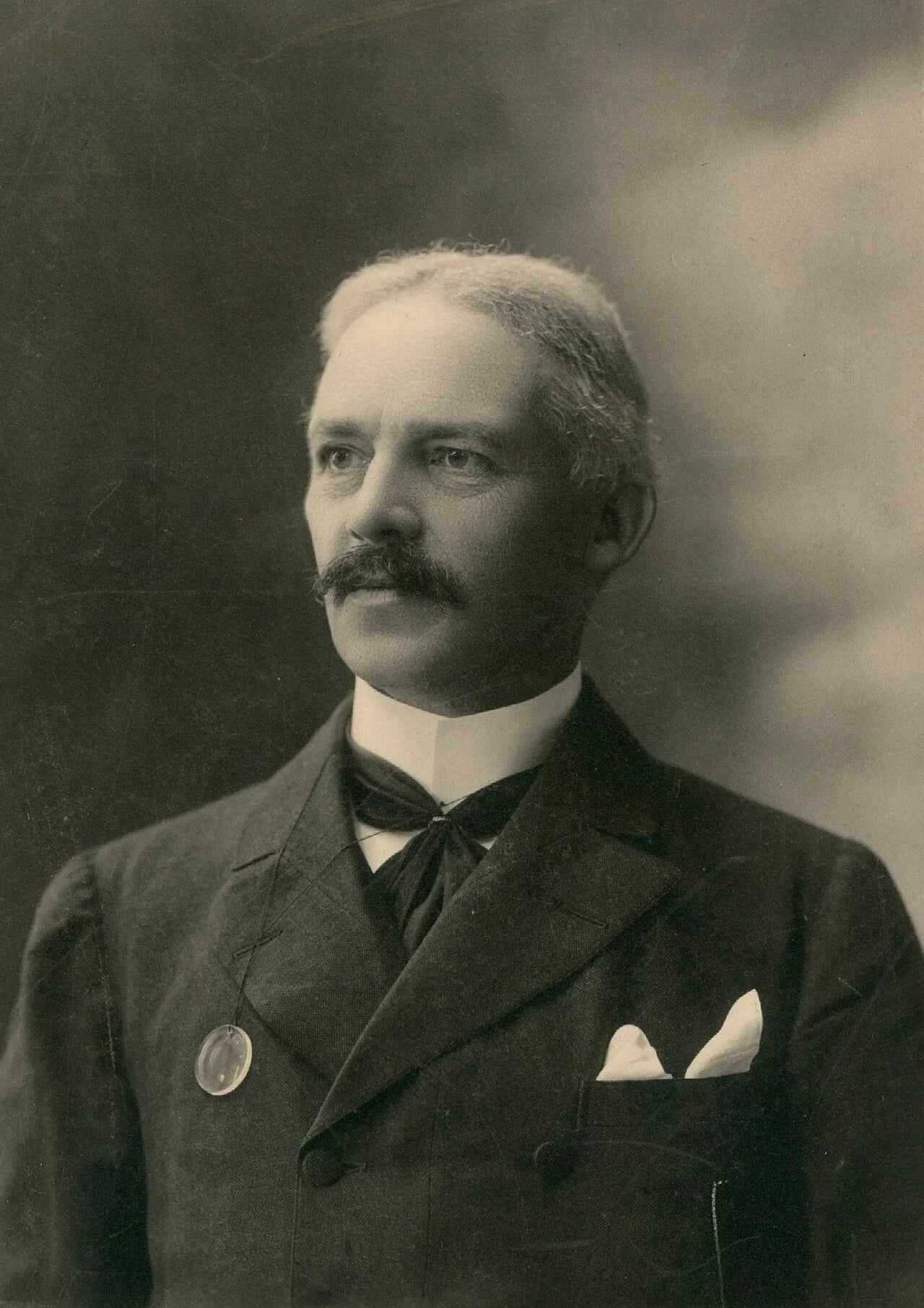 Porträt von George Temple-Poole (1856–1934) – Gedenkseite