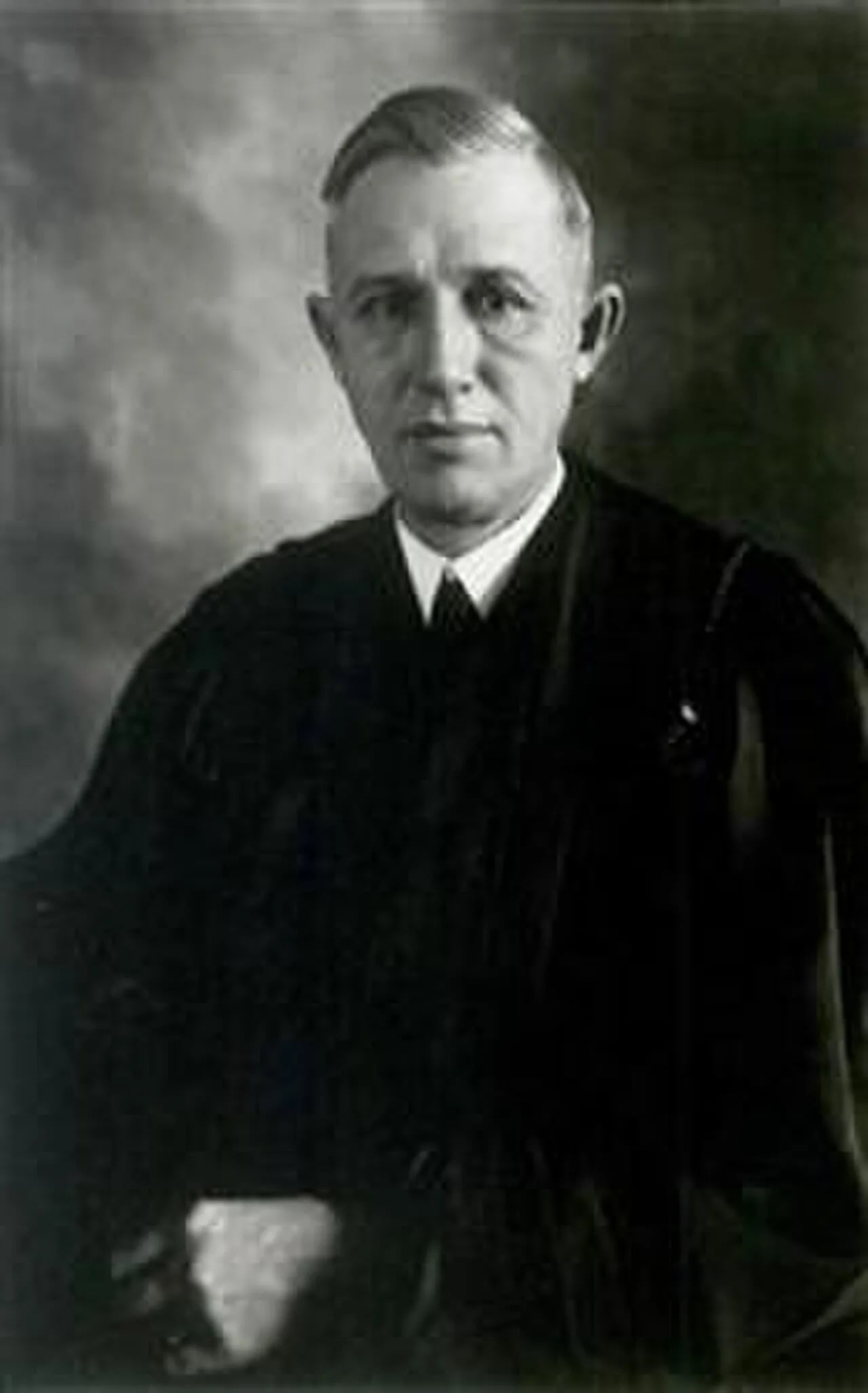Portrait of George Thomas McDermott (1886–1937) – memorial page