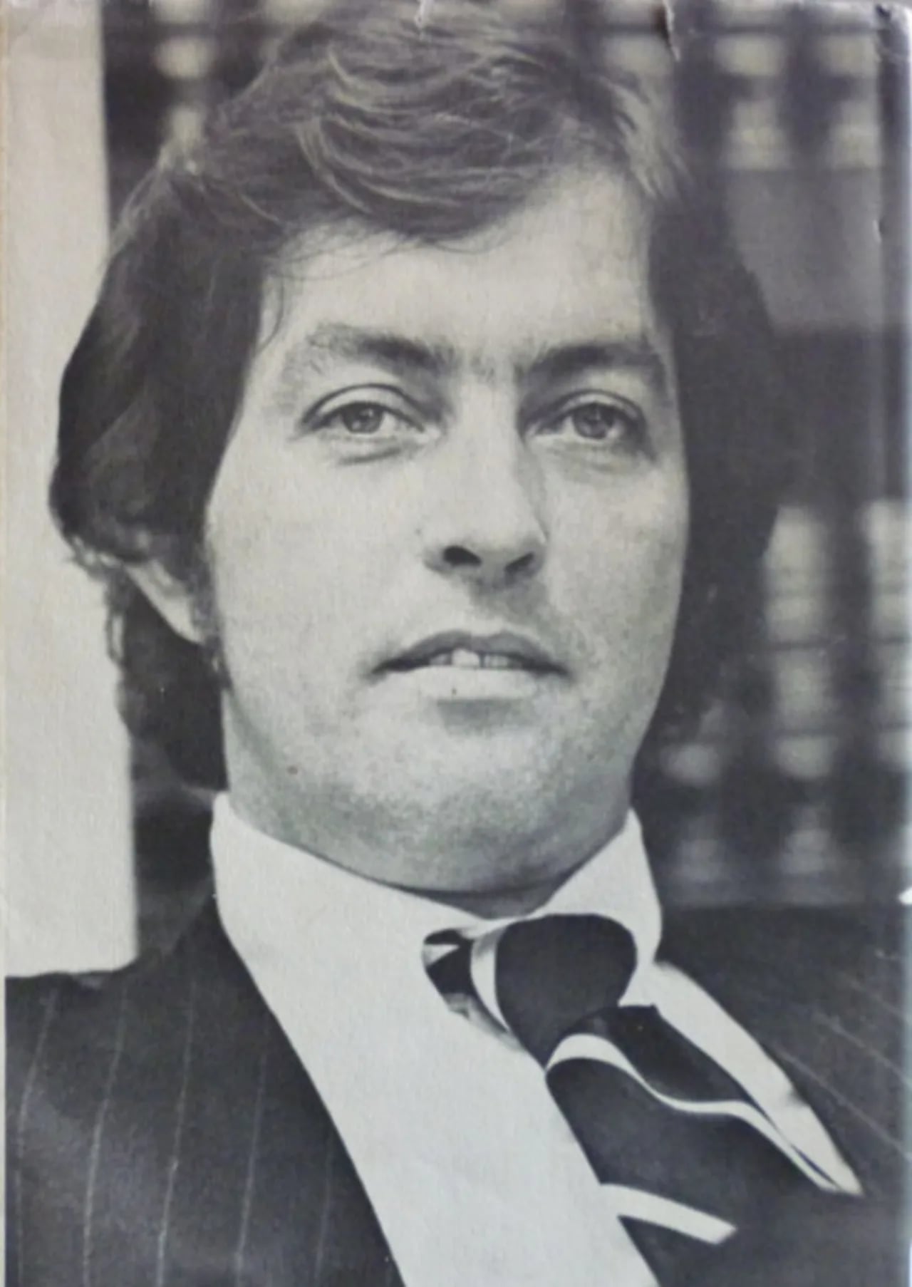 Portrait of George V. Higgins (1939–1999) – memorial page