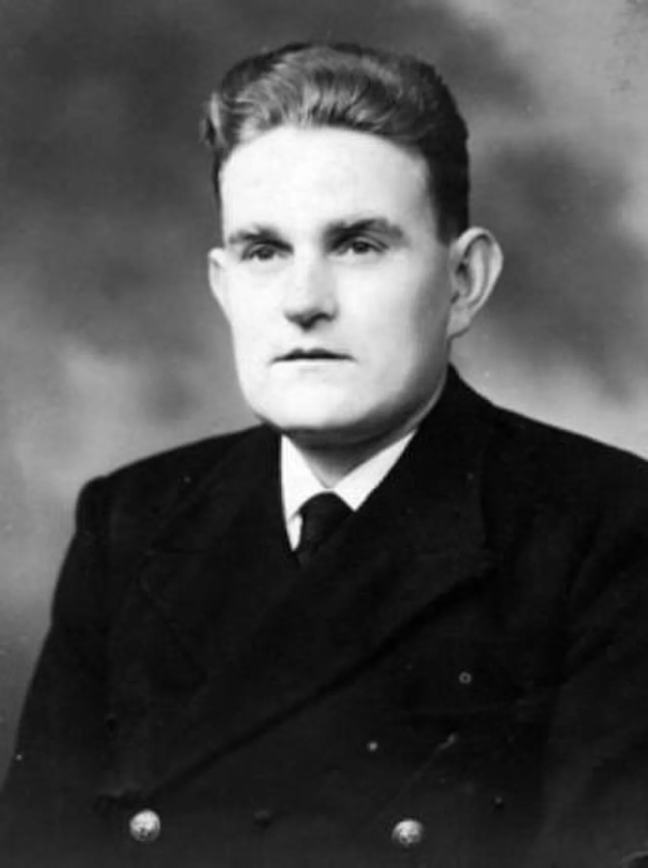 Portrait of Roger Guillamet (1910–2000) – memorial page