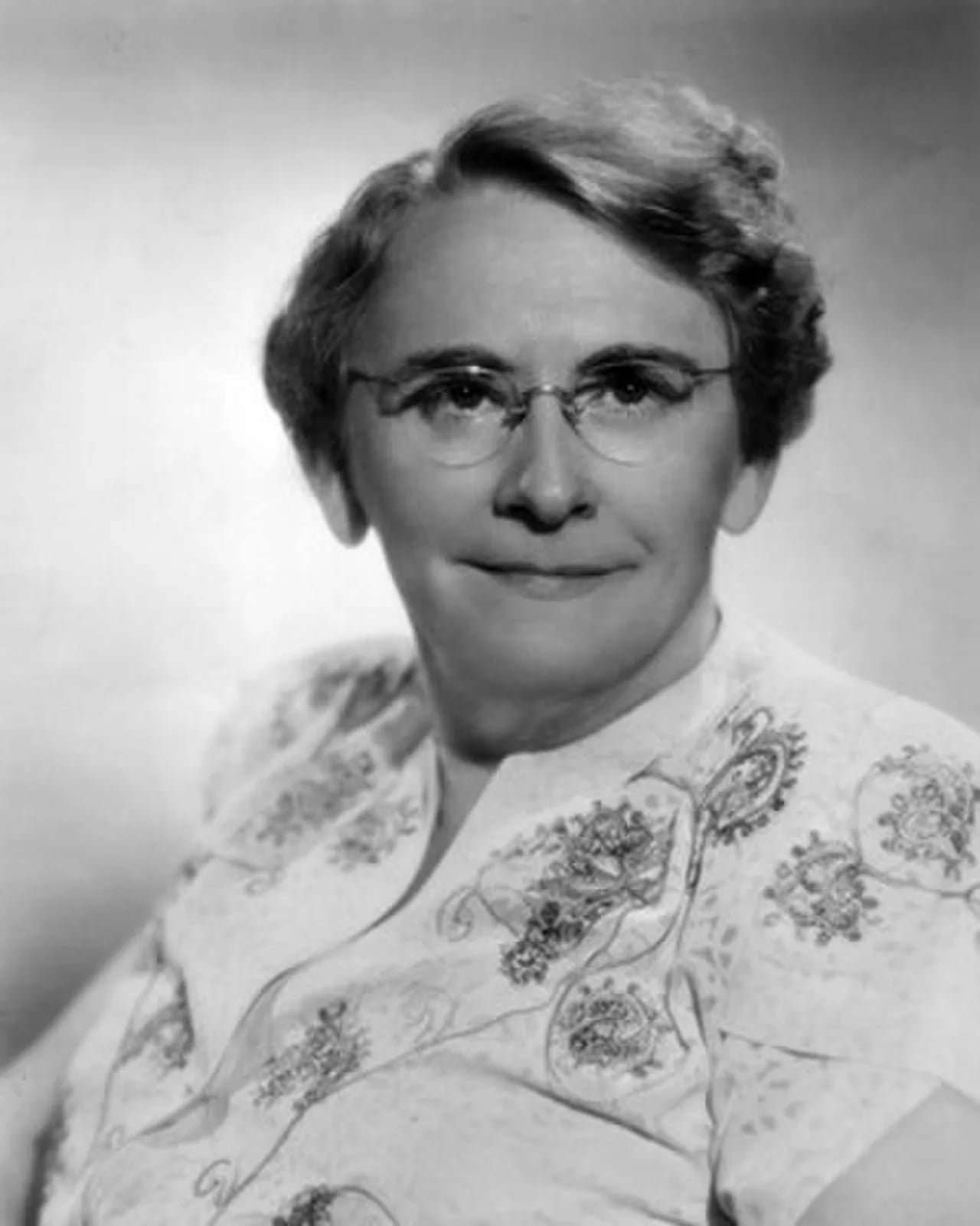 Portrait of Georgia Tann (1891–1950) – memorial page