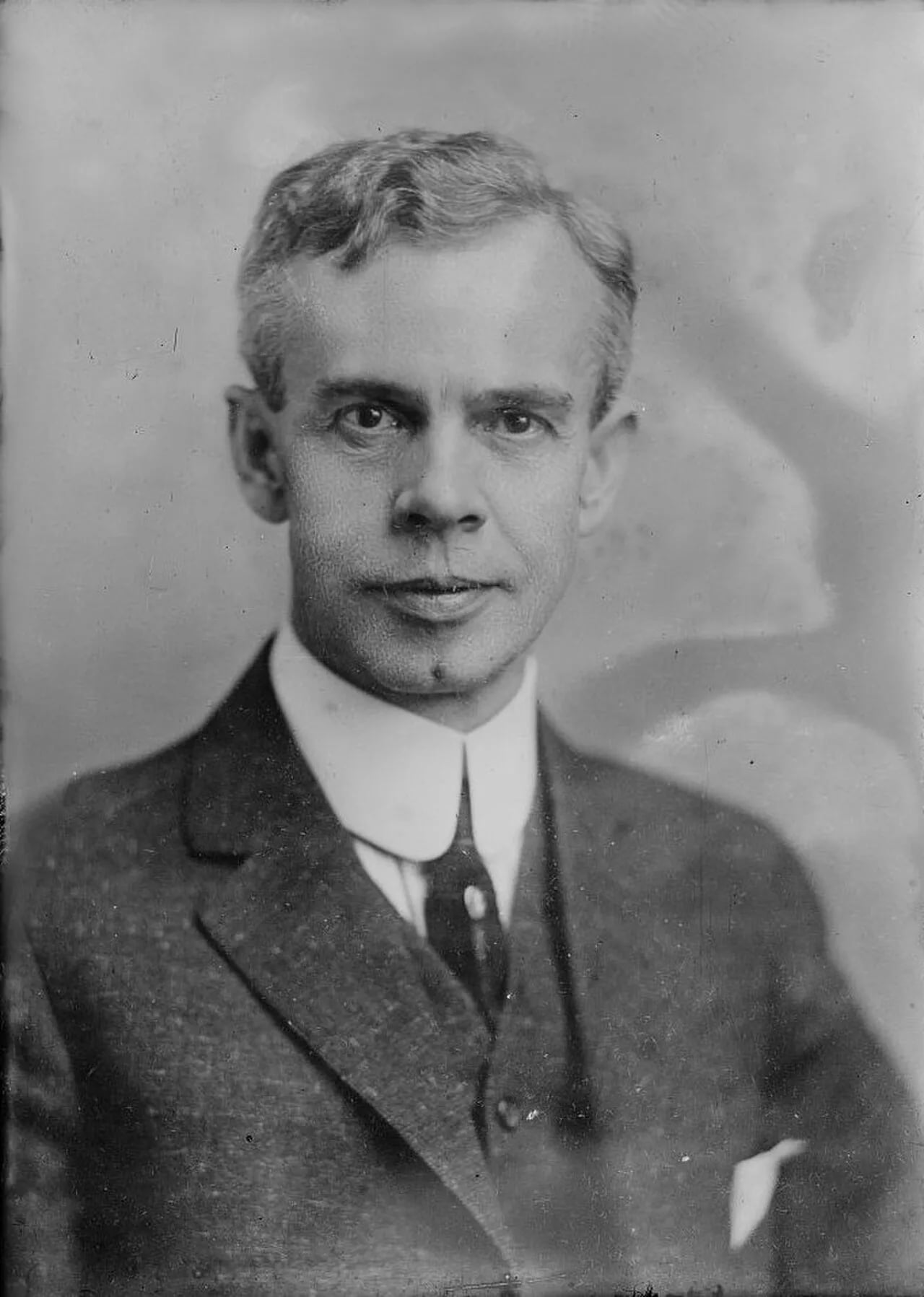 Porträt von Gerhard Adolph Bading (1870–1946) – Gedenkseite