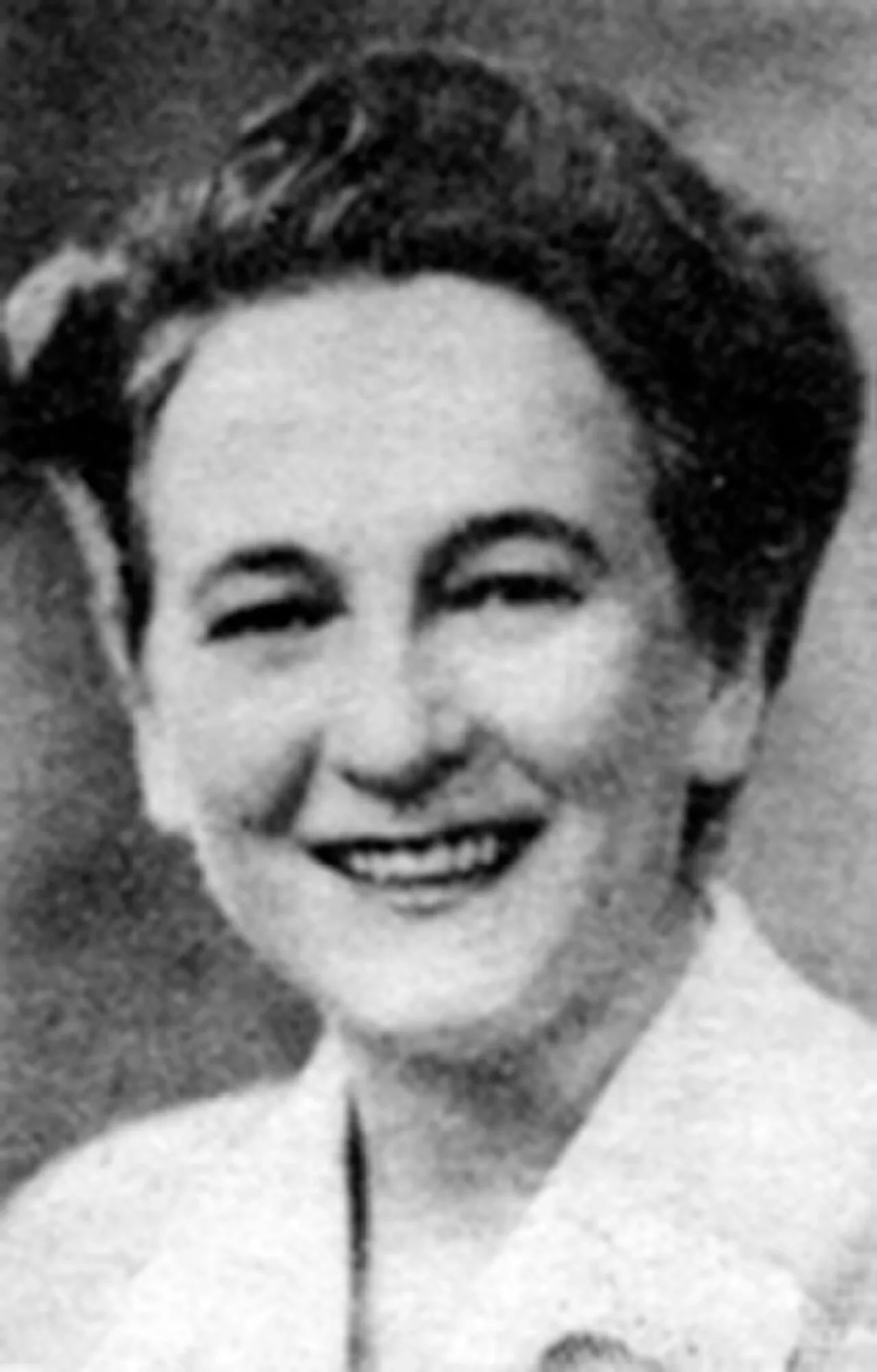 Portrait of Gladys Strum (1906–2005) – memorial page