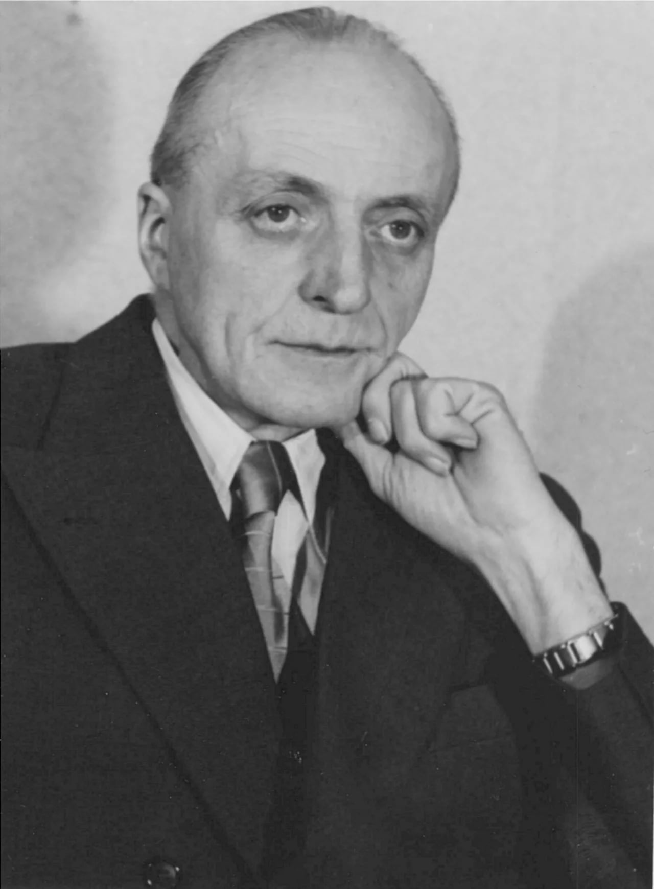 Portrait of Emil Everling (1890–1973) – memorial page