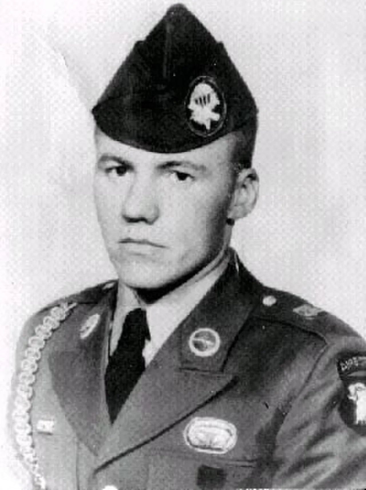 Portrait of Glenn H. English Jr. (1940–1970) – memorial page