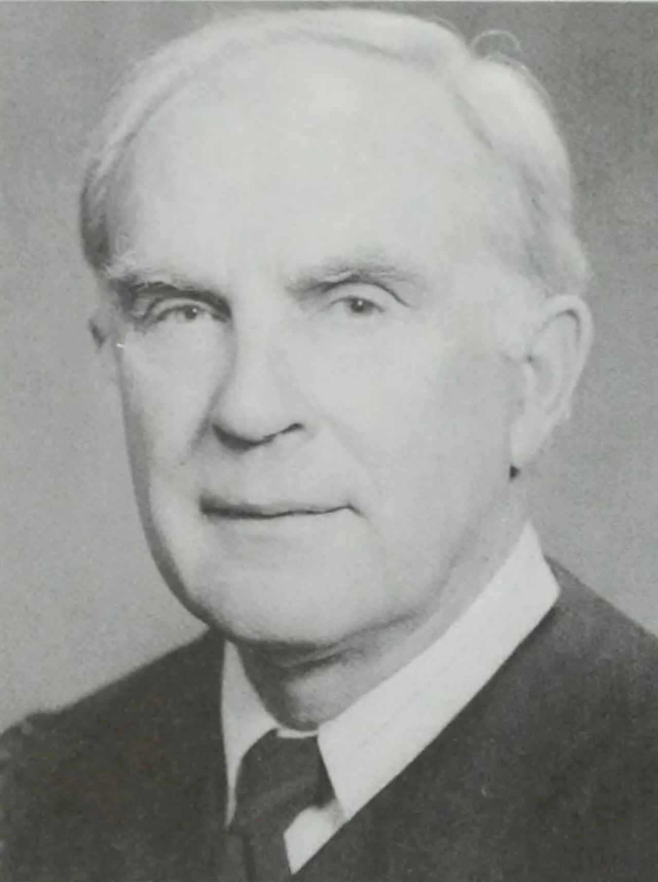 Portrait of Glenn Leroy Archer Jr. (1929–2011) – memorial page