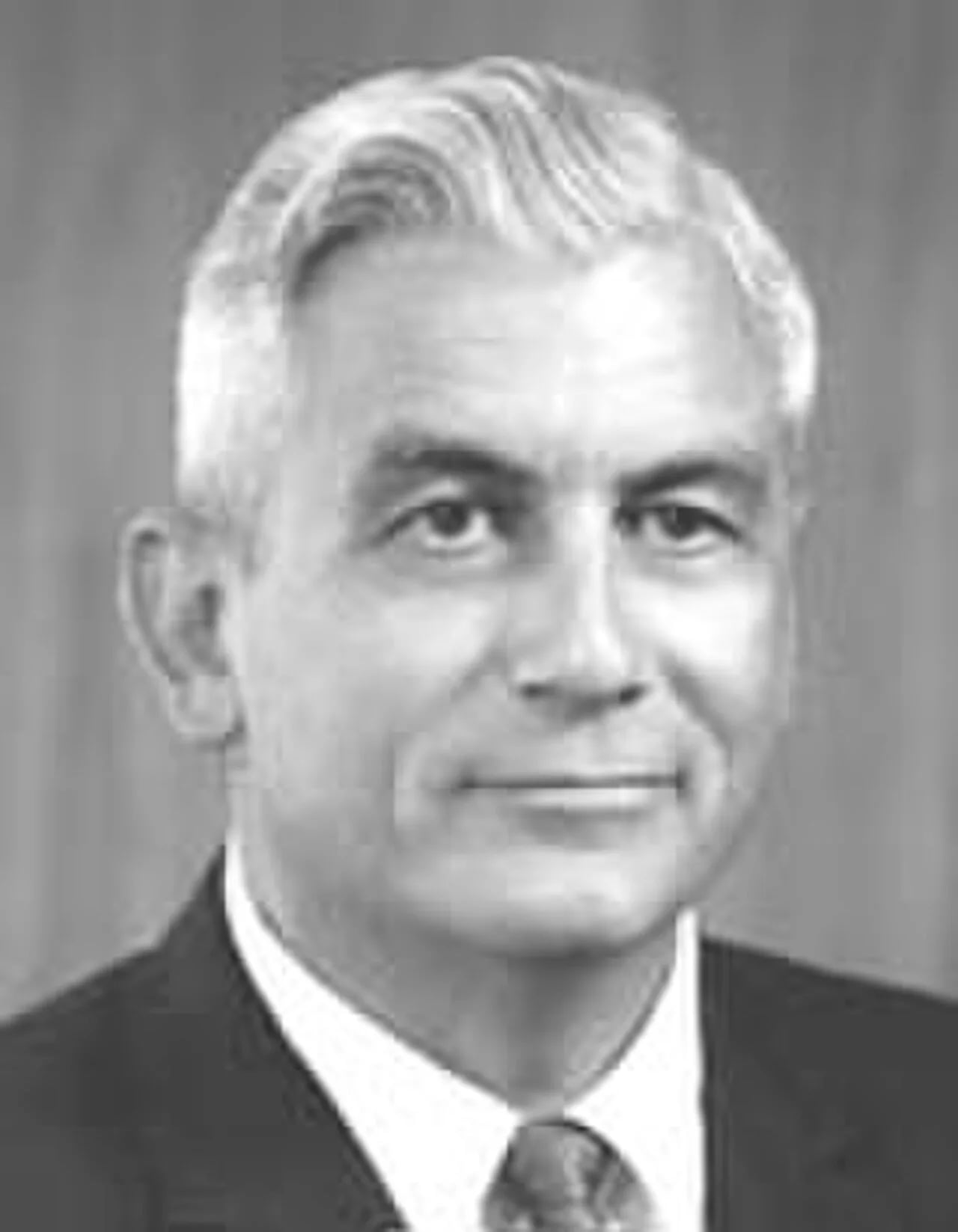 Porträt von Glenn S. Dumke (1917–1989) – Gedenkseite