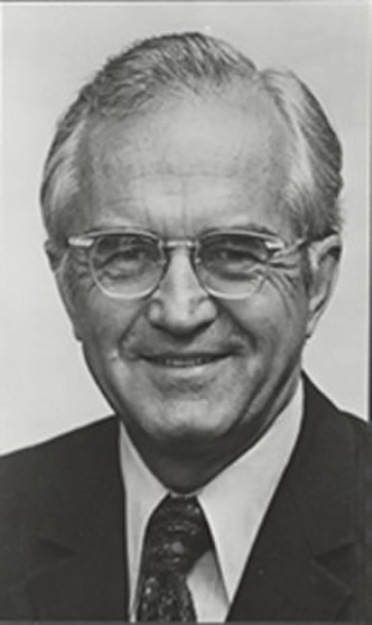 Porträt von Joseph L. Fisher (1914–1992) – Gedenkseite