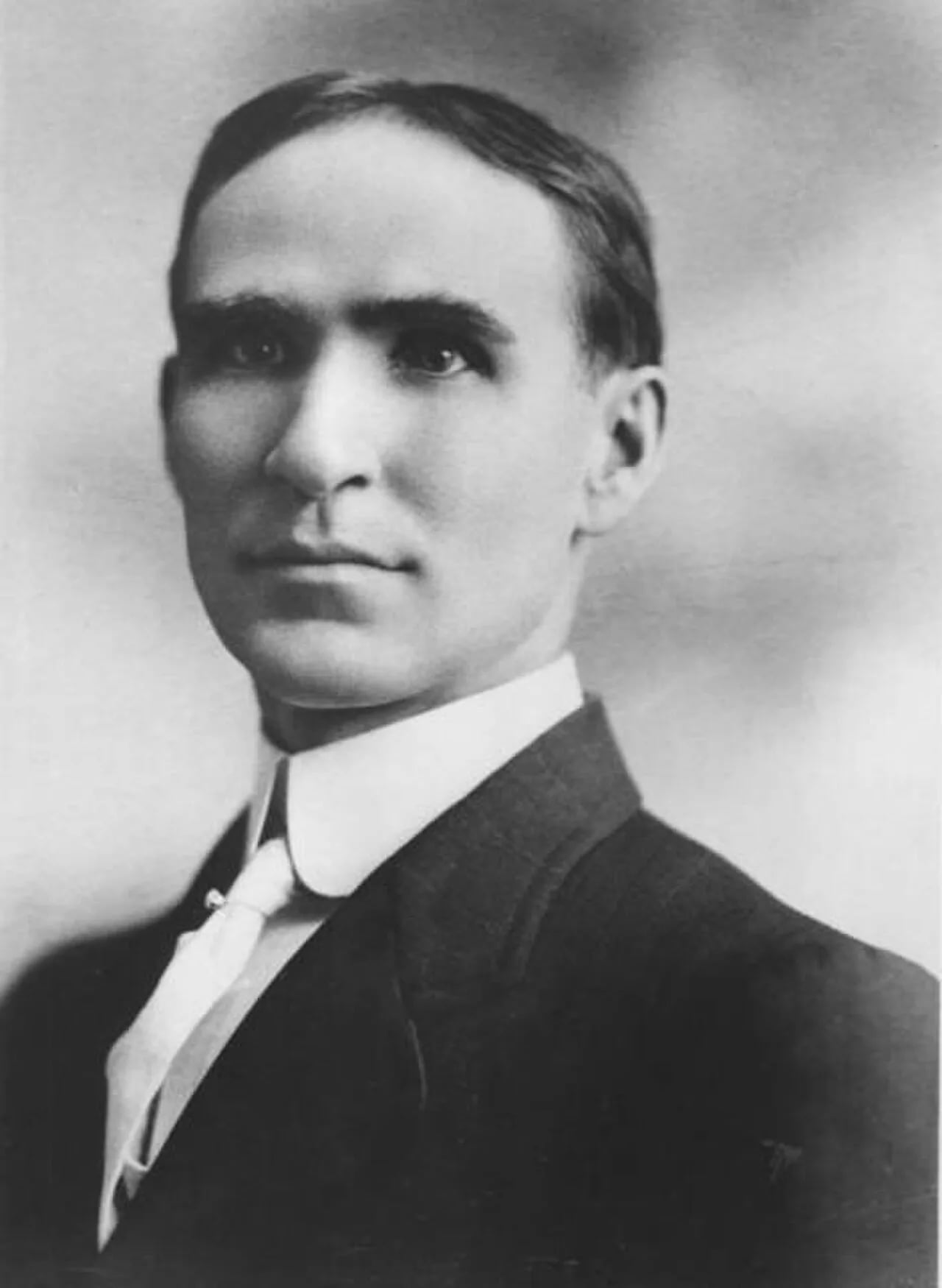Portrait of Thomas Wesley Benoist (1874–1917) – memorial page