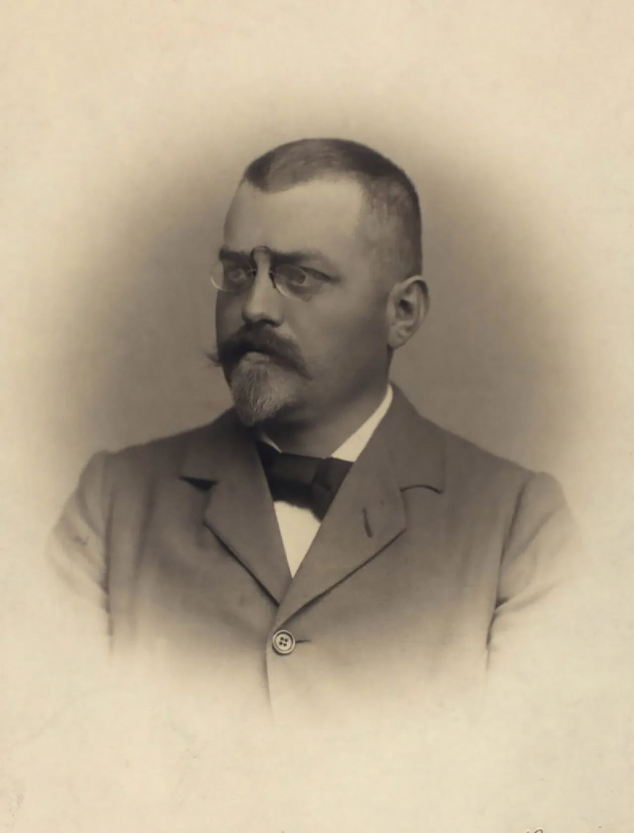 Portrait of Sigurd Berg (1868–1921) – memorial page