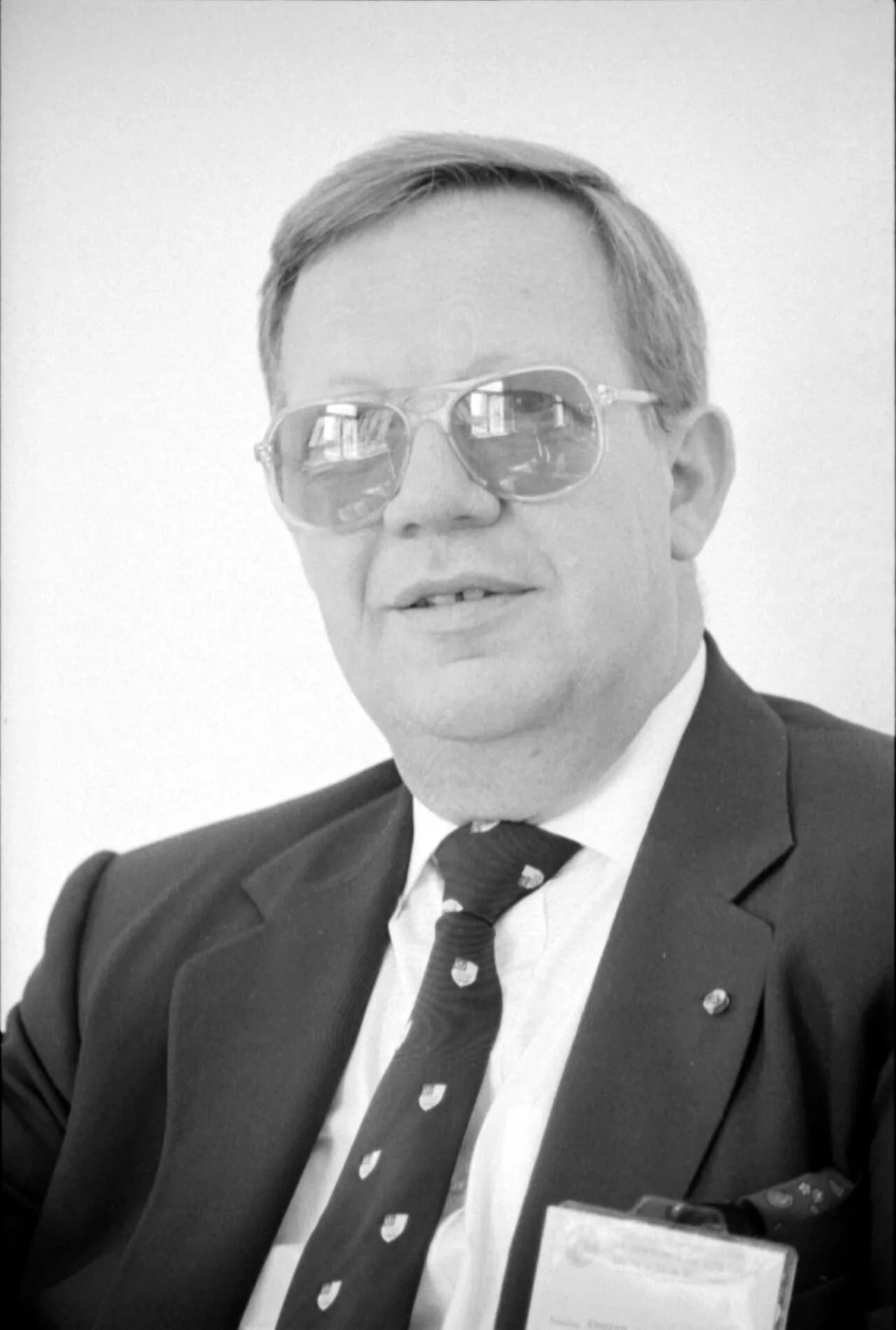 Porträt von Ernest Caparros (1938–2018) – Gedenkseite