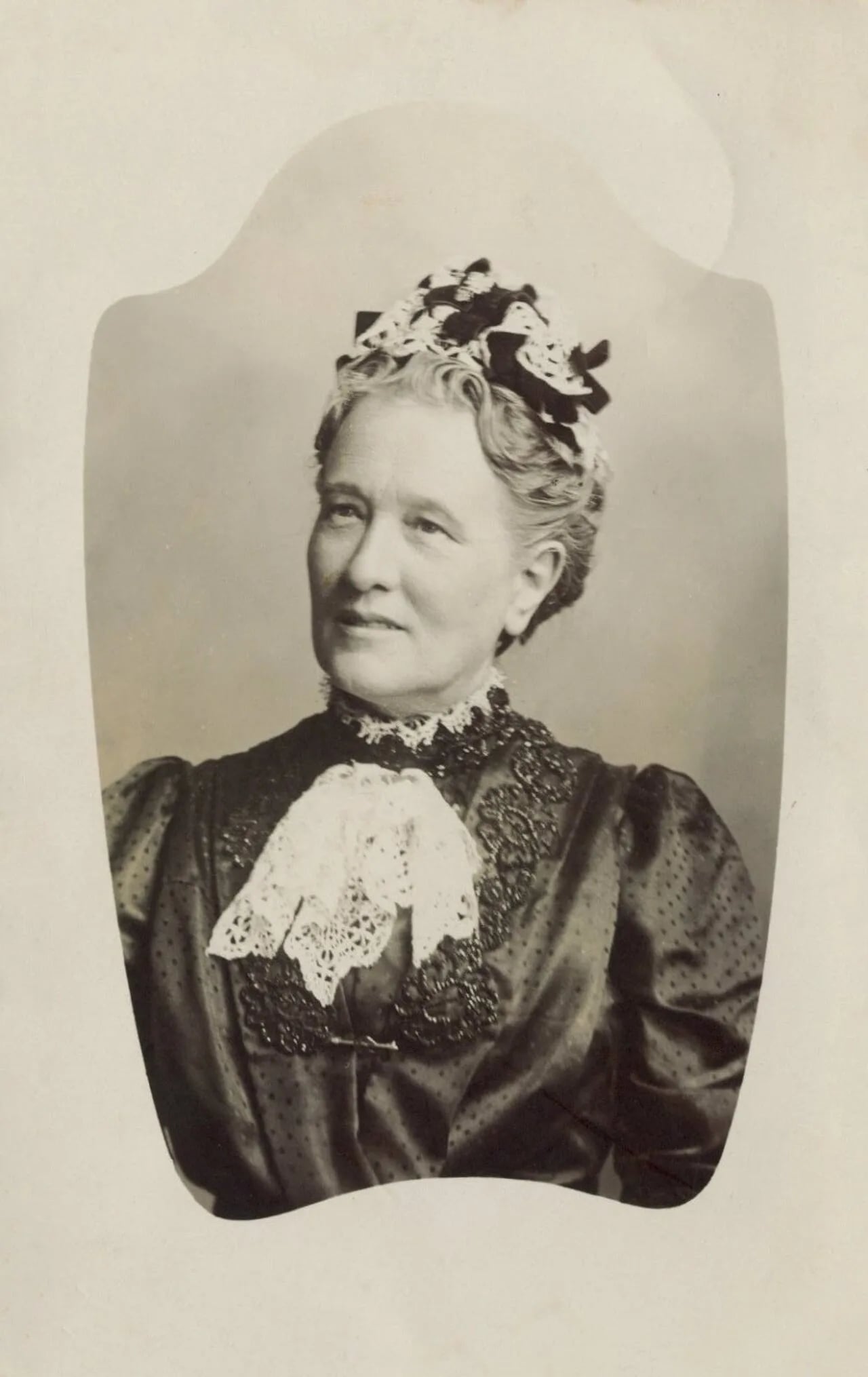 Porträt von Harriet Sophia Cobb (1846–1929) – Gedenkseite