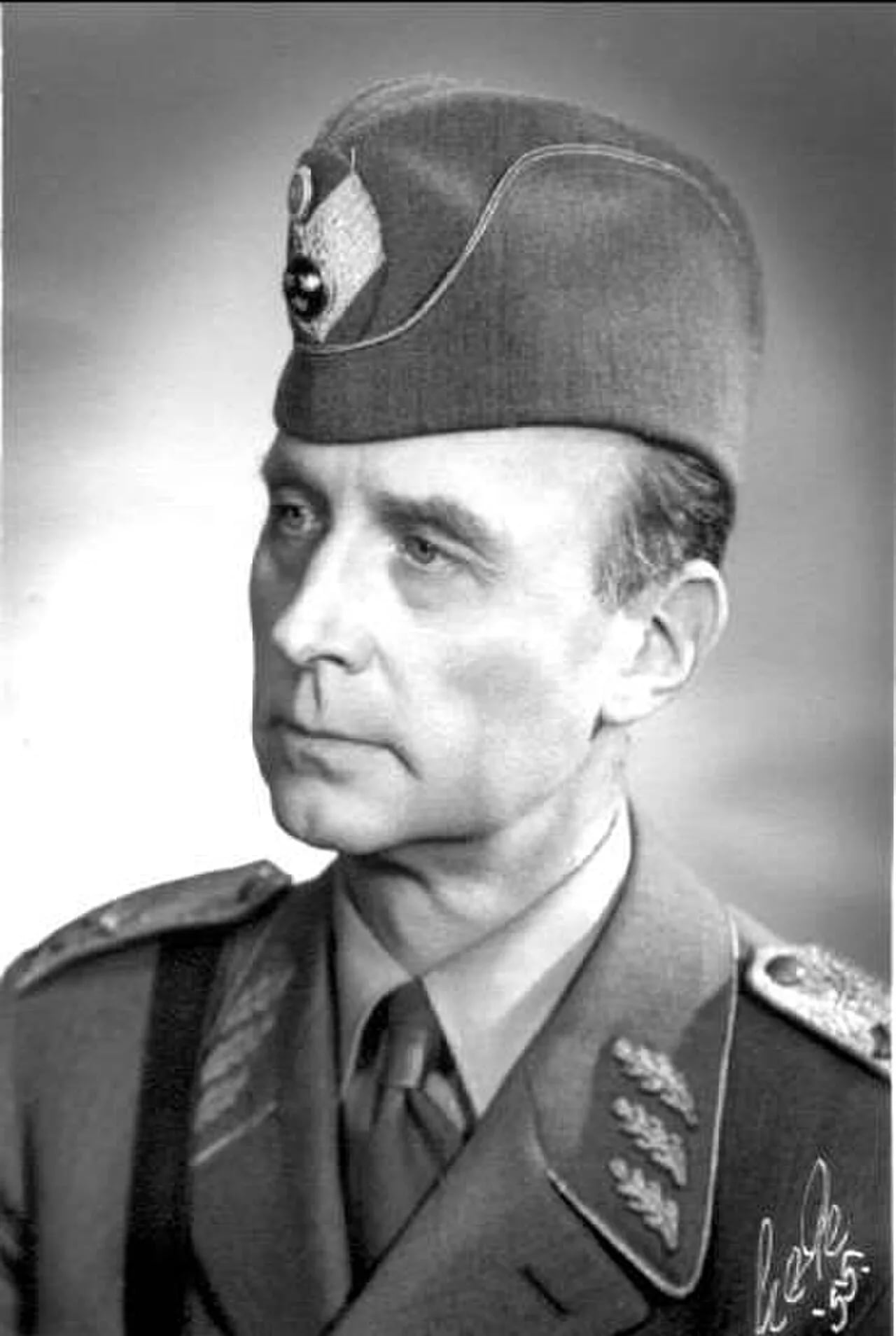 Portrait of Thord Bonde (1900–1969) – memorial page