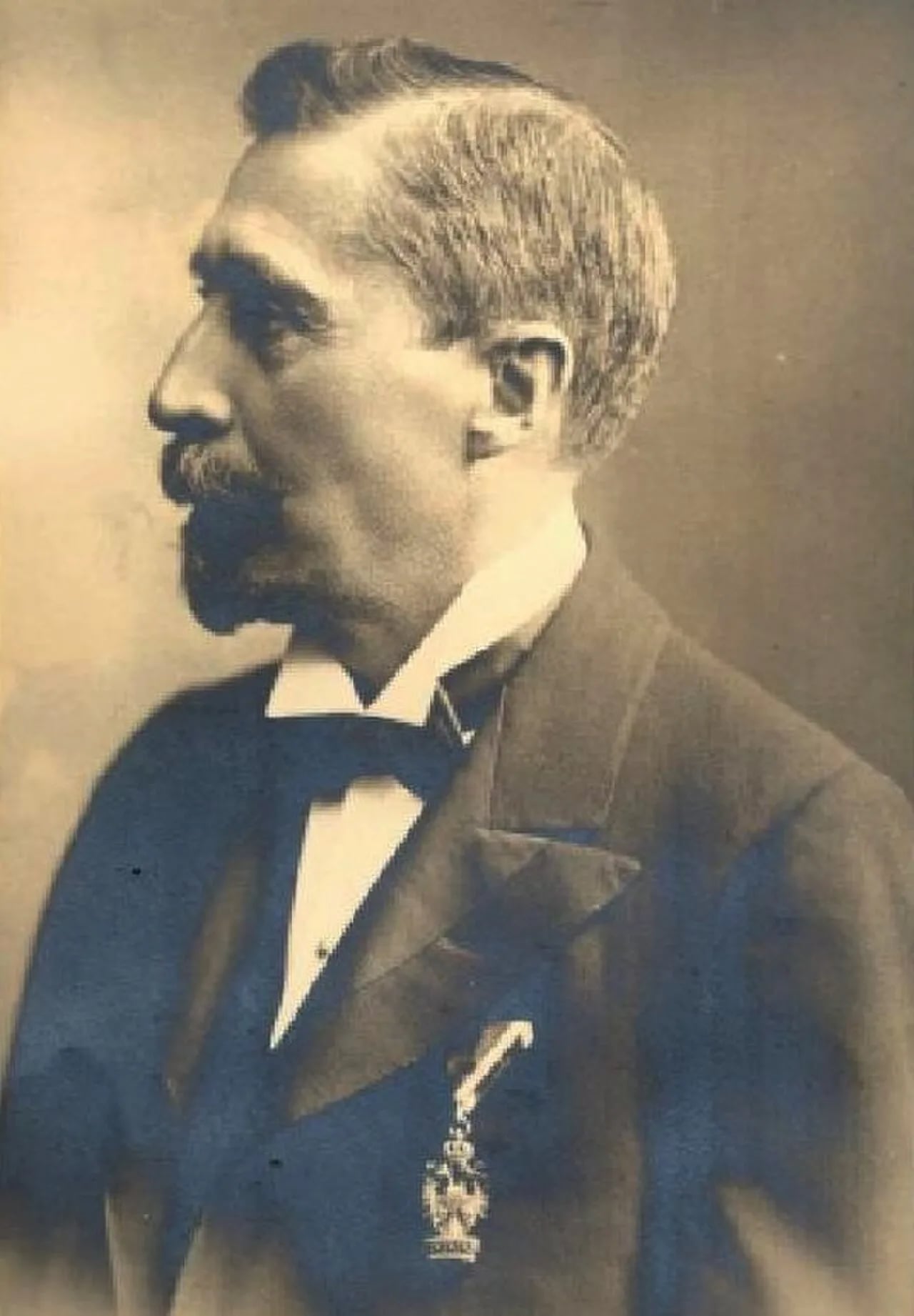 Portrait of August Hückel (1838–1917) – memorial page