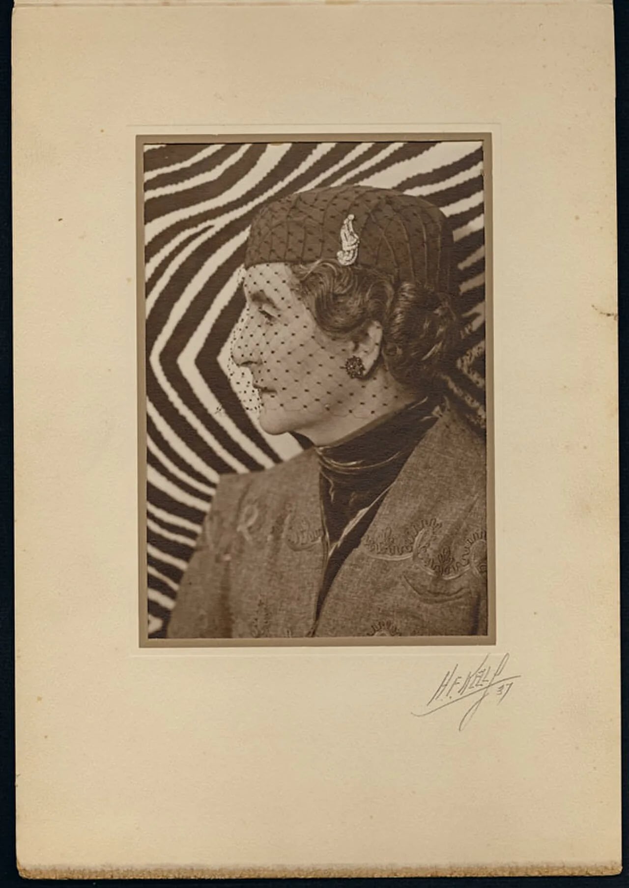 Portrait of Madge Macbeth (1878–1965) – memorial page