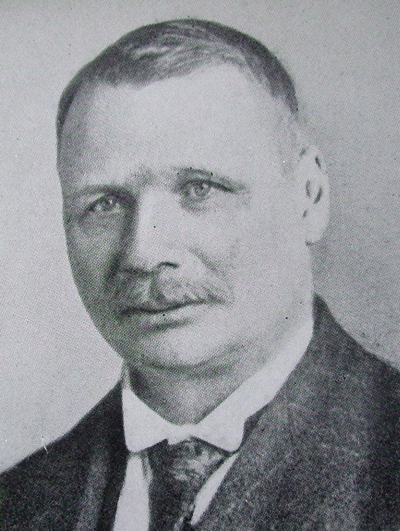 Porträt von Lars Johan Carlsson-Frosterud (1863–1930) – Gedenkseite