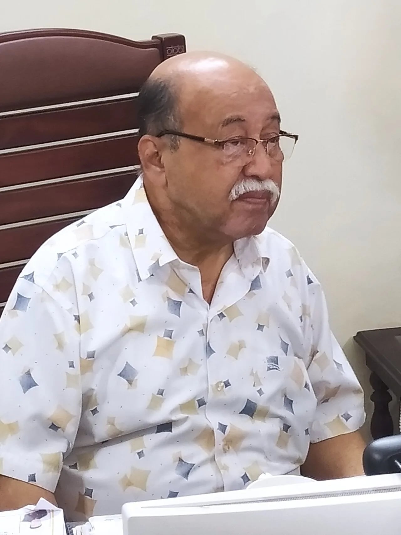 Porträt von Nurul Majid Mahmud Humayun (1950–2025) – Gedenkseite