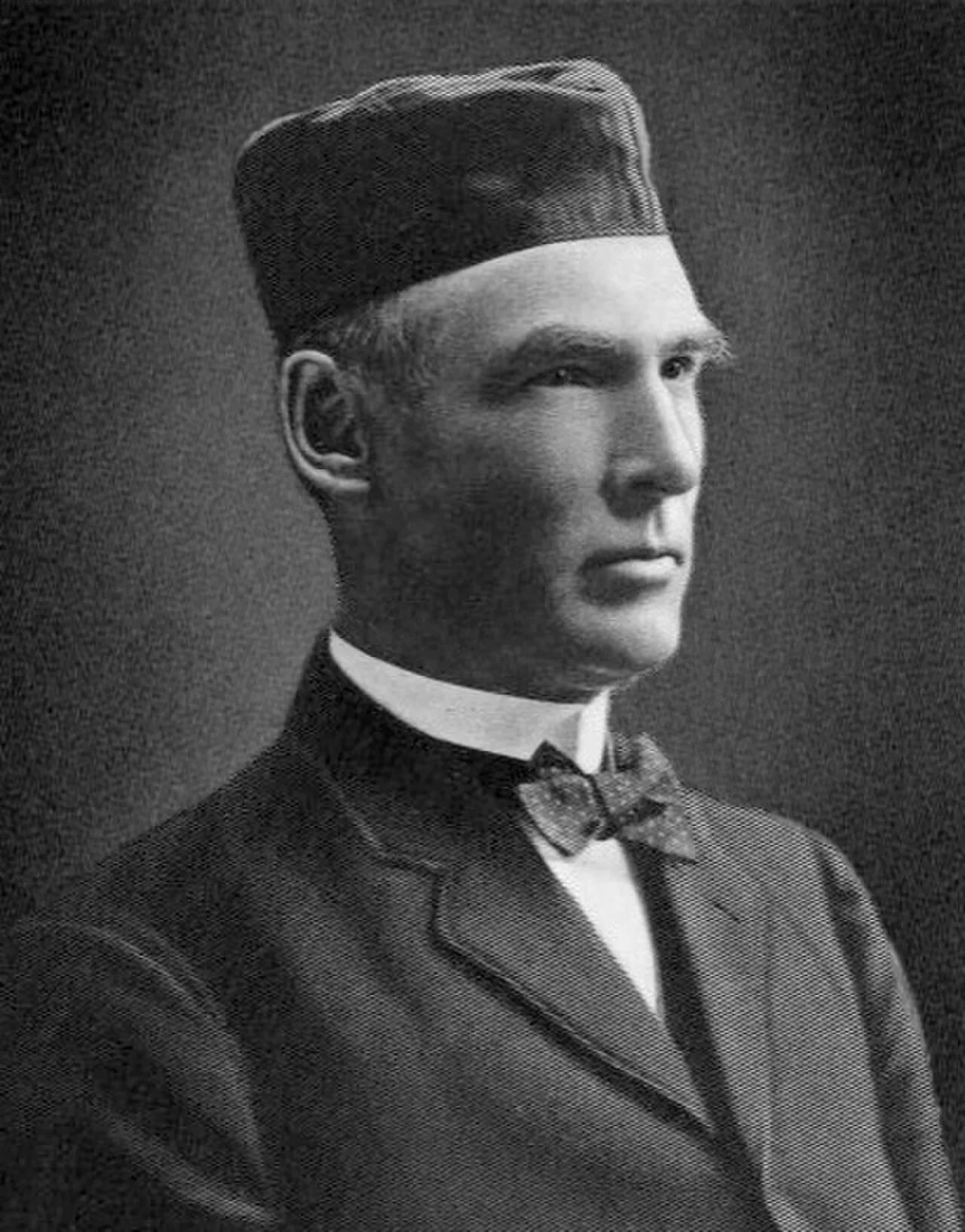 Portrait of Alexander Dunnett (1852–1920) – memorial page