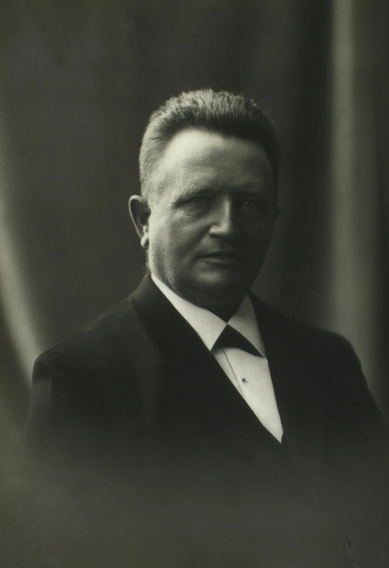 Portrait of Poul Christensen (1854–1935) – memorial page